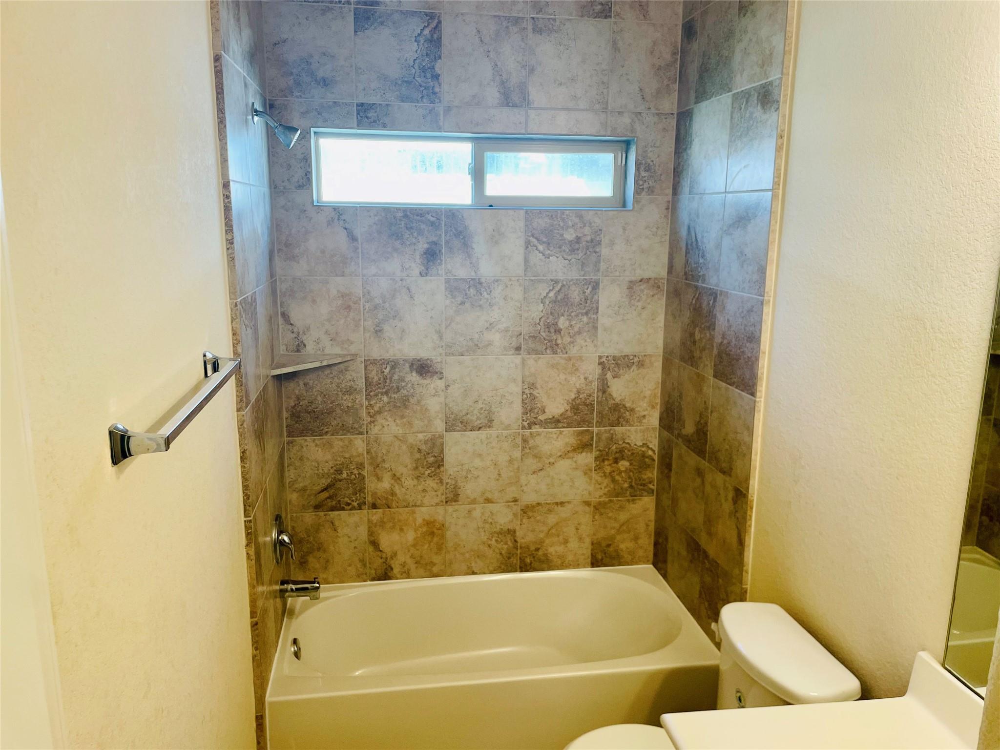 335 American Black Bear Drive, Crosby Tx 77532 Property Photo 17