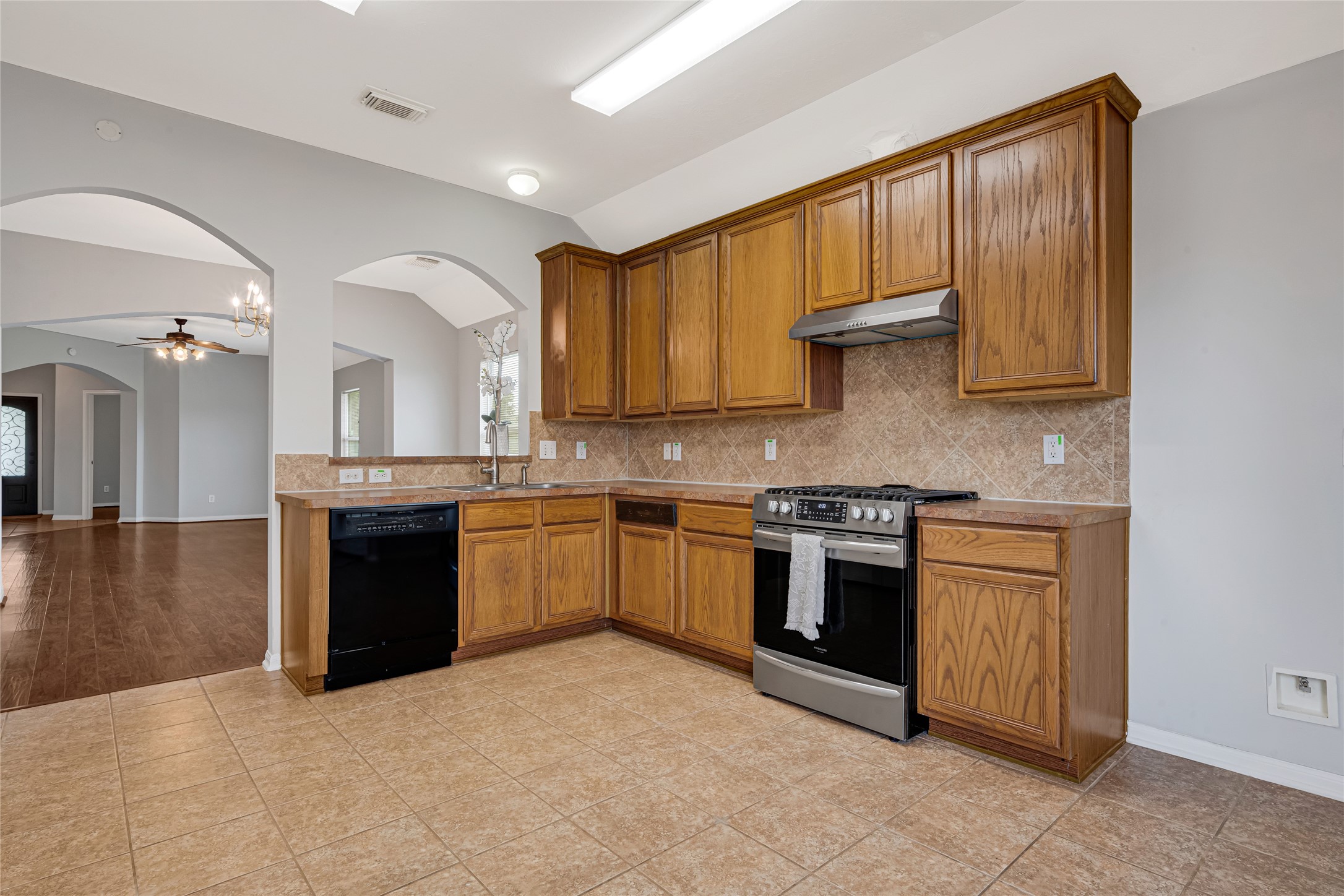 2726 Sage Bluff Avenue Property Photo 10