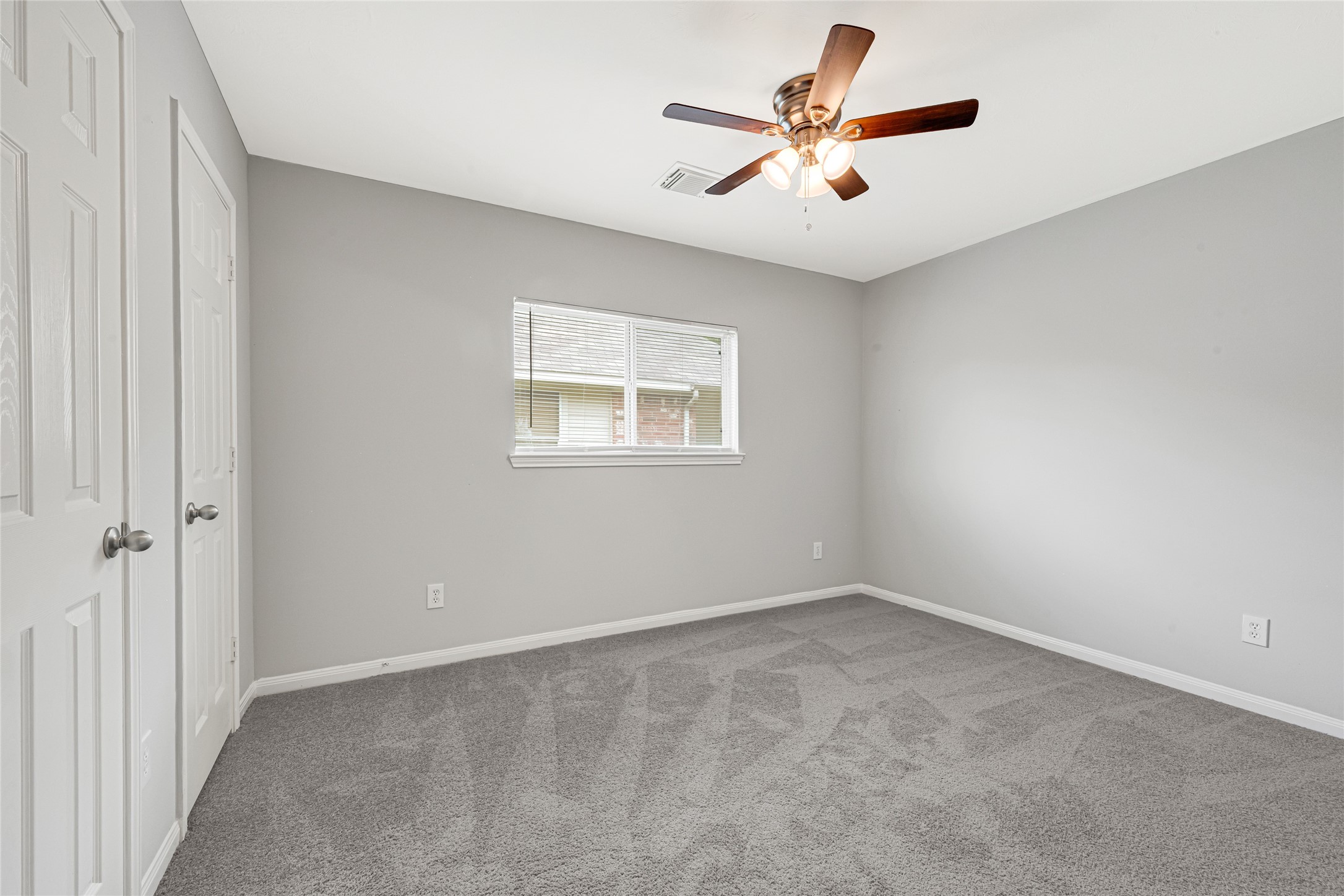 2726 Sage Bluff Avenue Property Photo 15