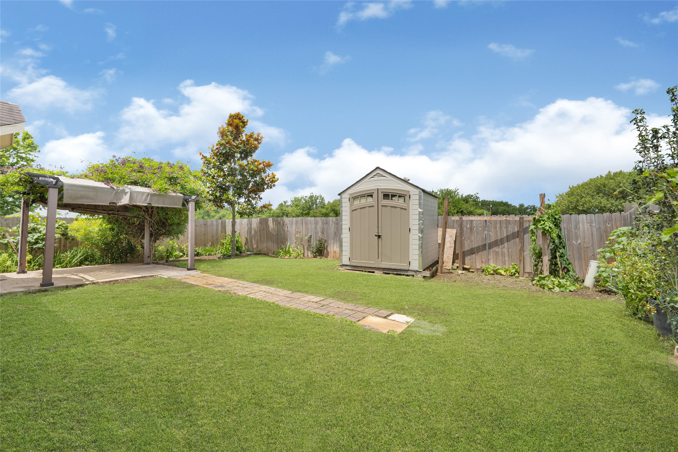 2726 Sage Bluff Avenue Property Photo 24