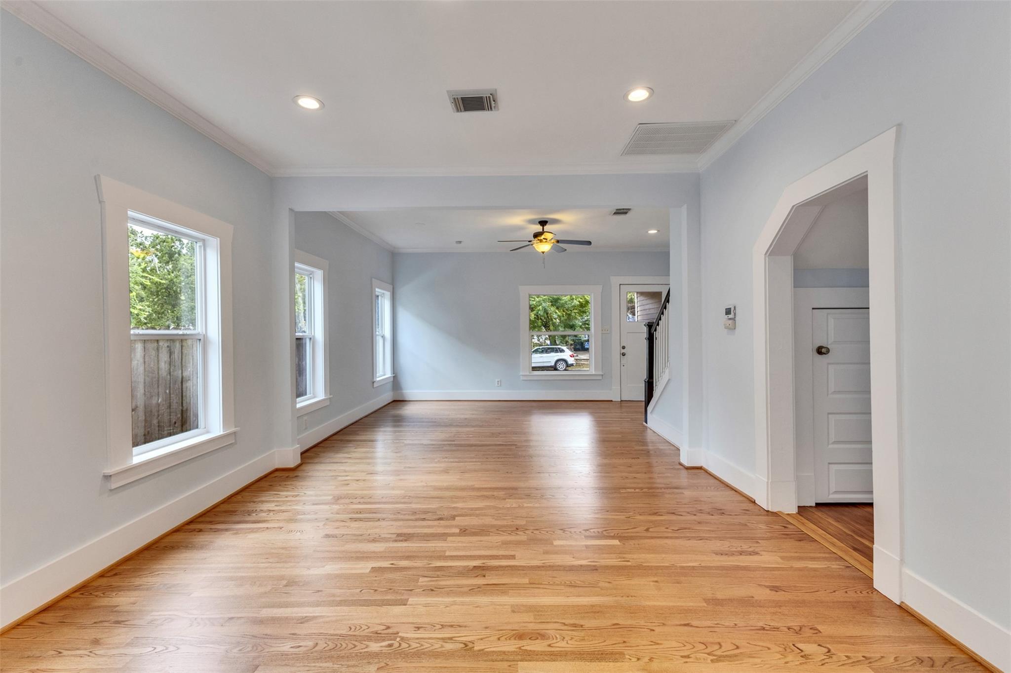 4534 Woodside Street, Houston Tx 77023 Property Photo 10