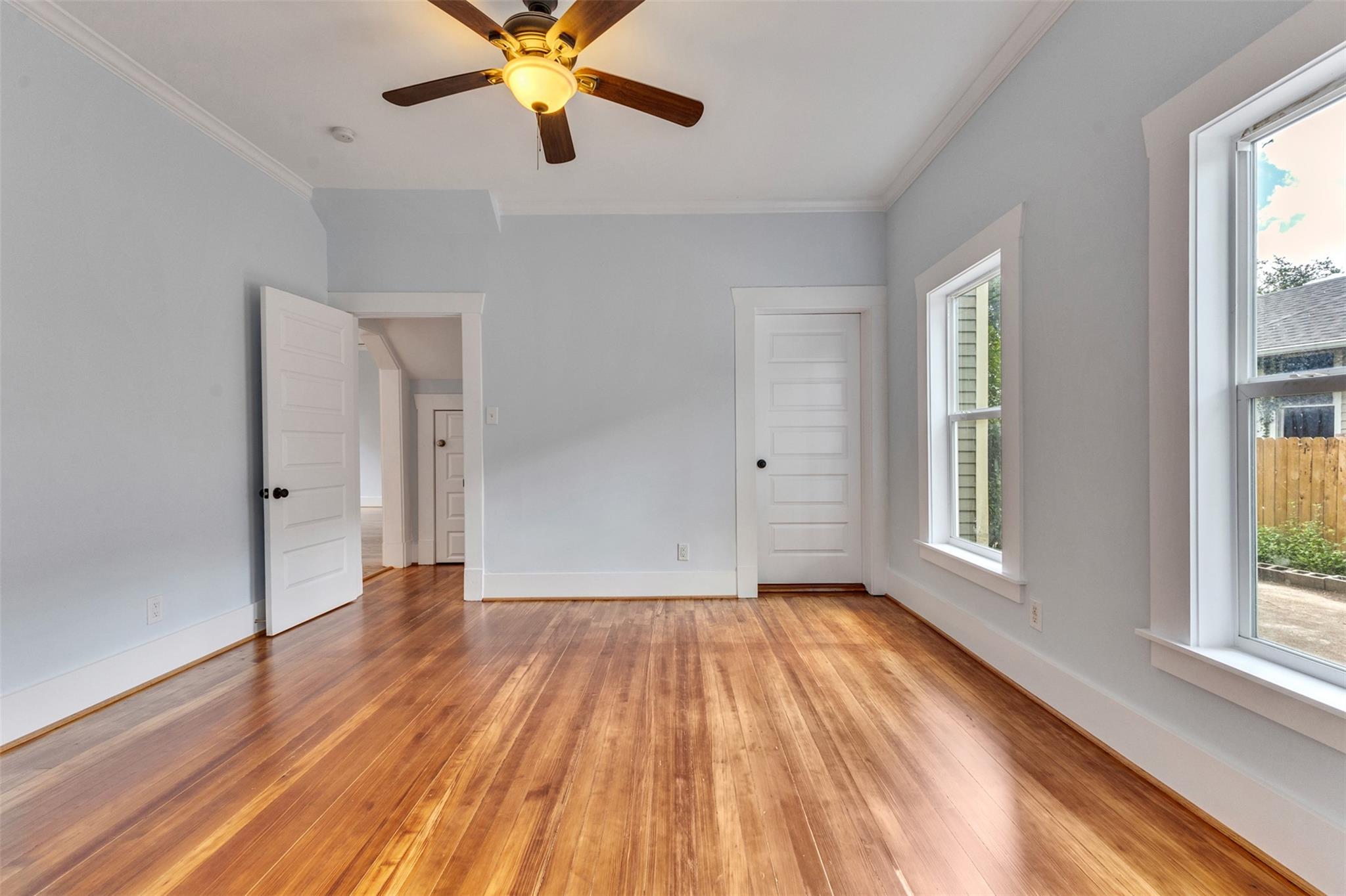 4534 Woodside Street Property Photo 13