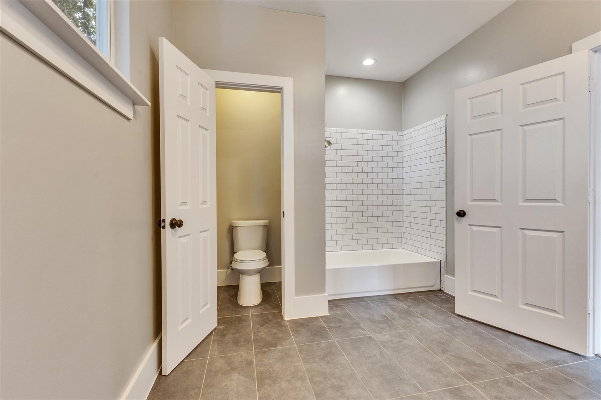 4534 Woodside Street, Houston Tx 77023 Property Photo 27