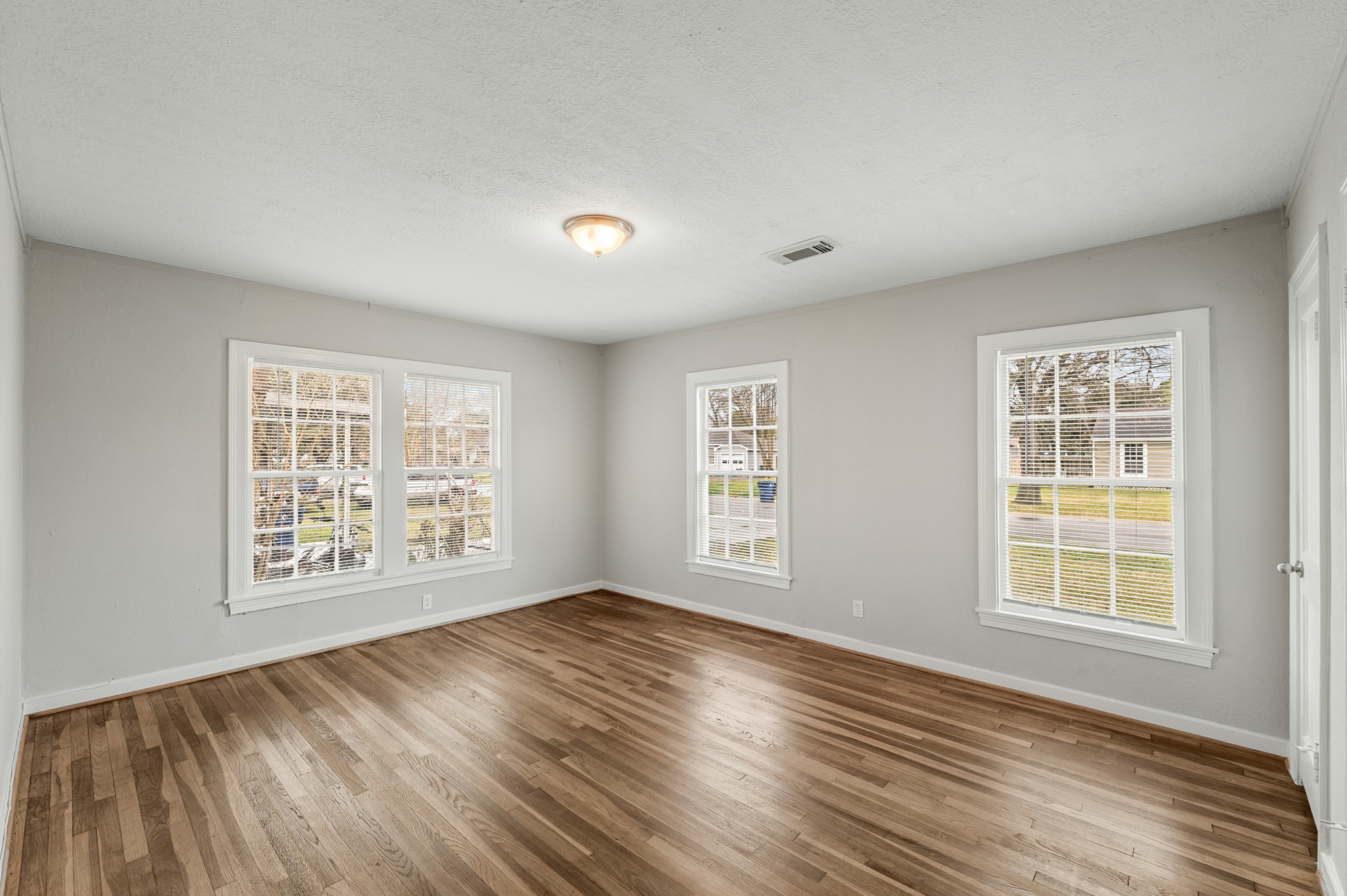 1130 17th Avenue N Property Photo 6