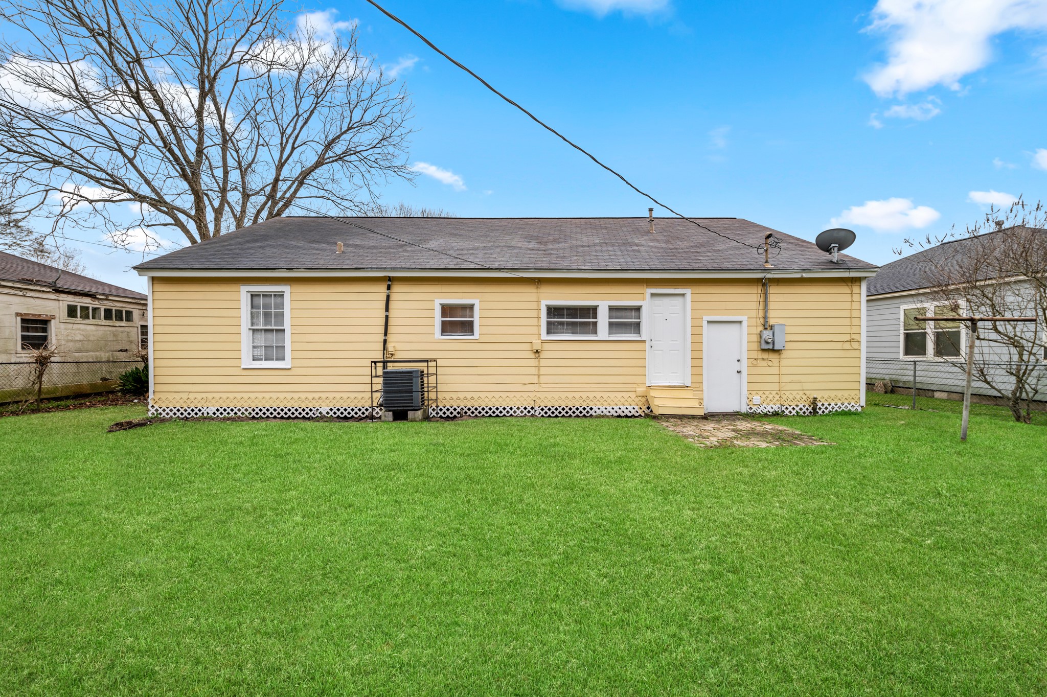 1130 17th Avenue N Property Photo 12