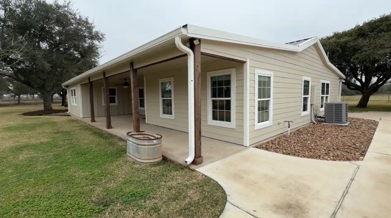 6910 S Mallard Drive Property Photo 1