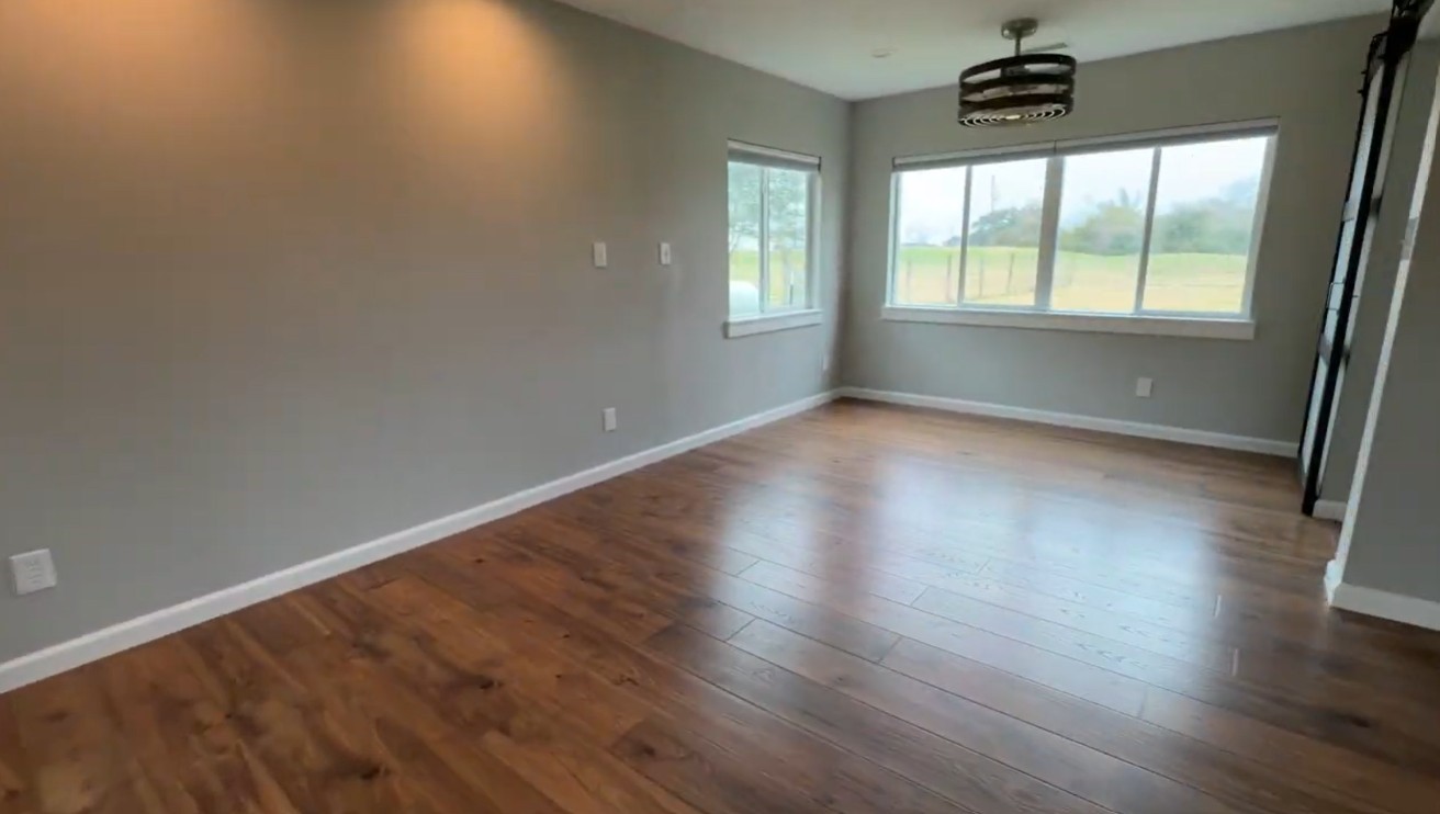 6910 S Mallard Drive Property Photo 8