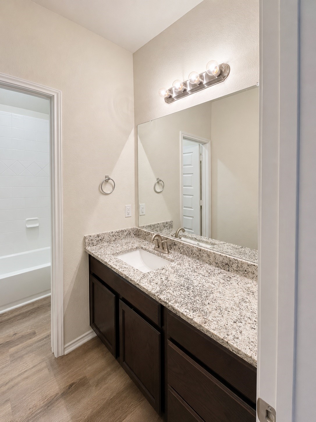 40621 Guillemont Lane Property Photo 11