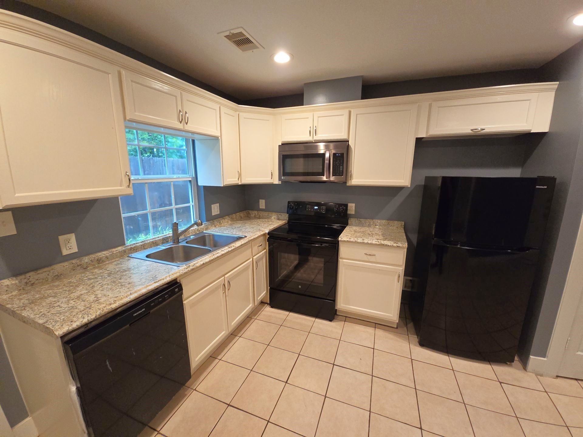 11435 Raincove Drive B Property Photo 17
