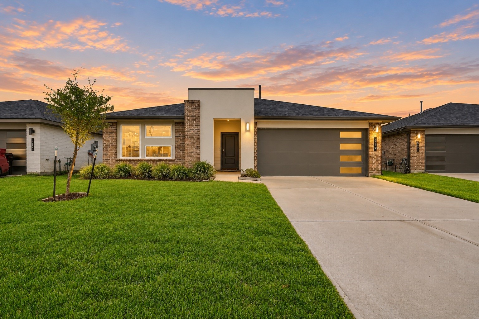 919 Tall Shire Court Property Photo 1