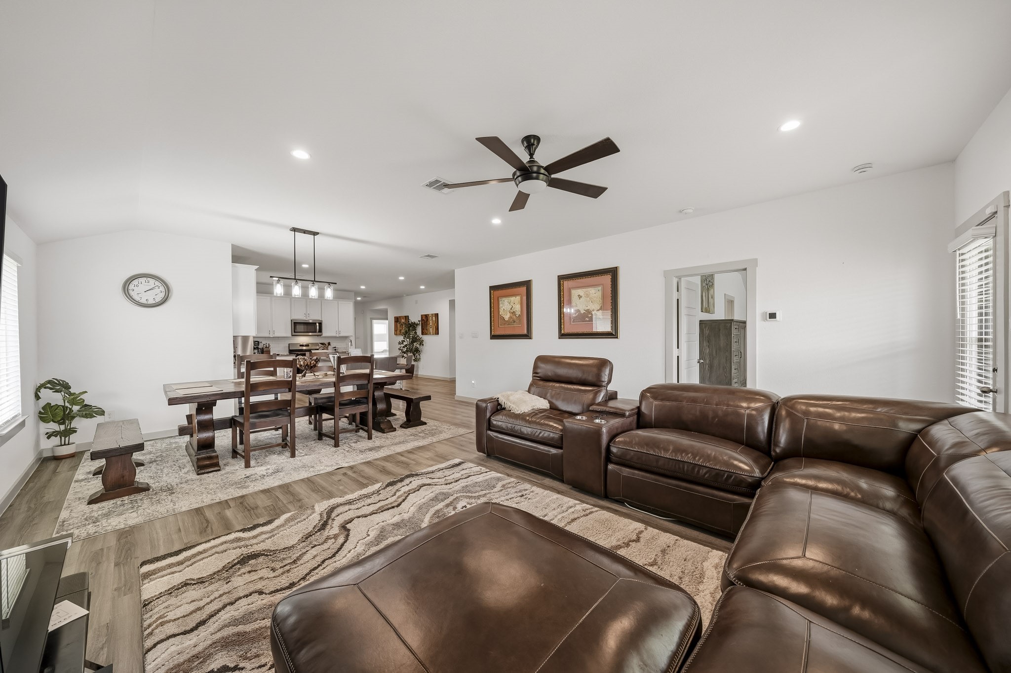 919 Tall Shire Court Property Photo 3