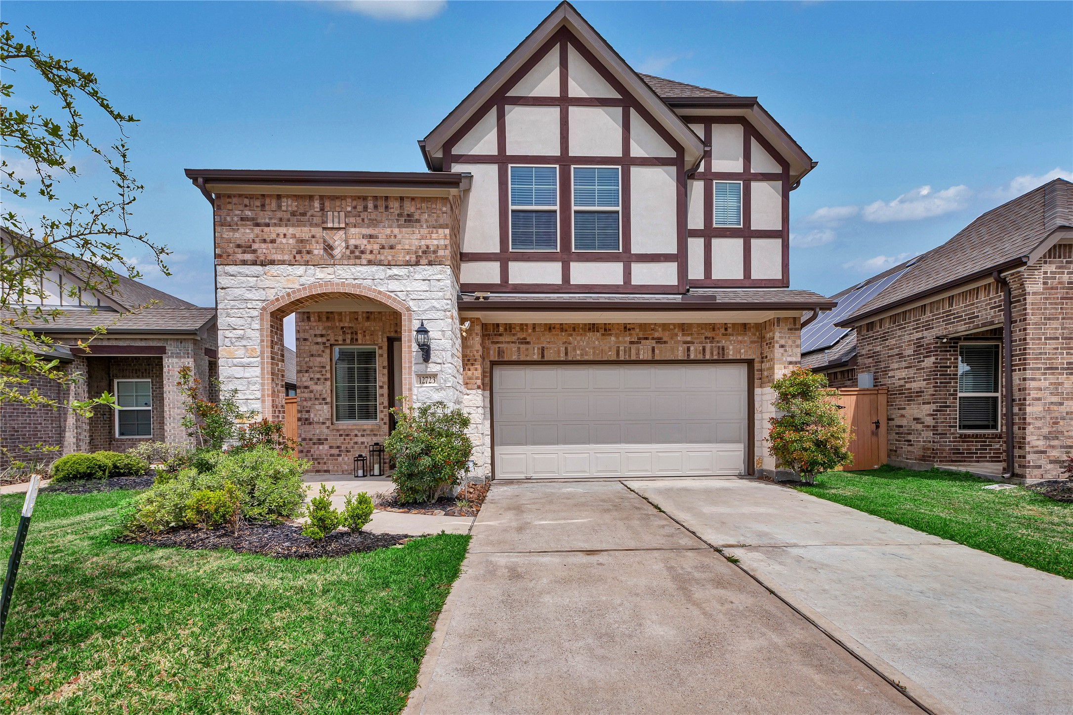 12723 Gallowhill Drive Property Photo 4