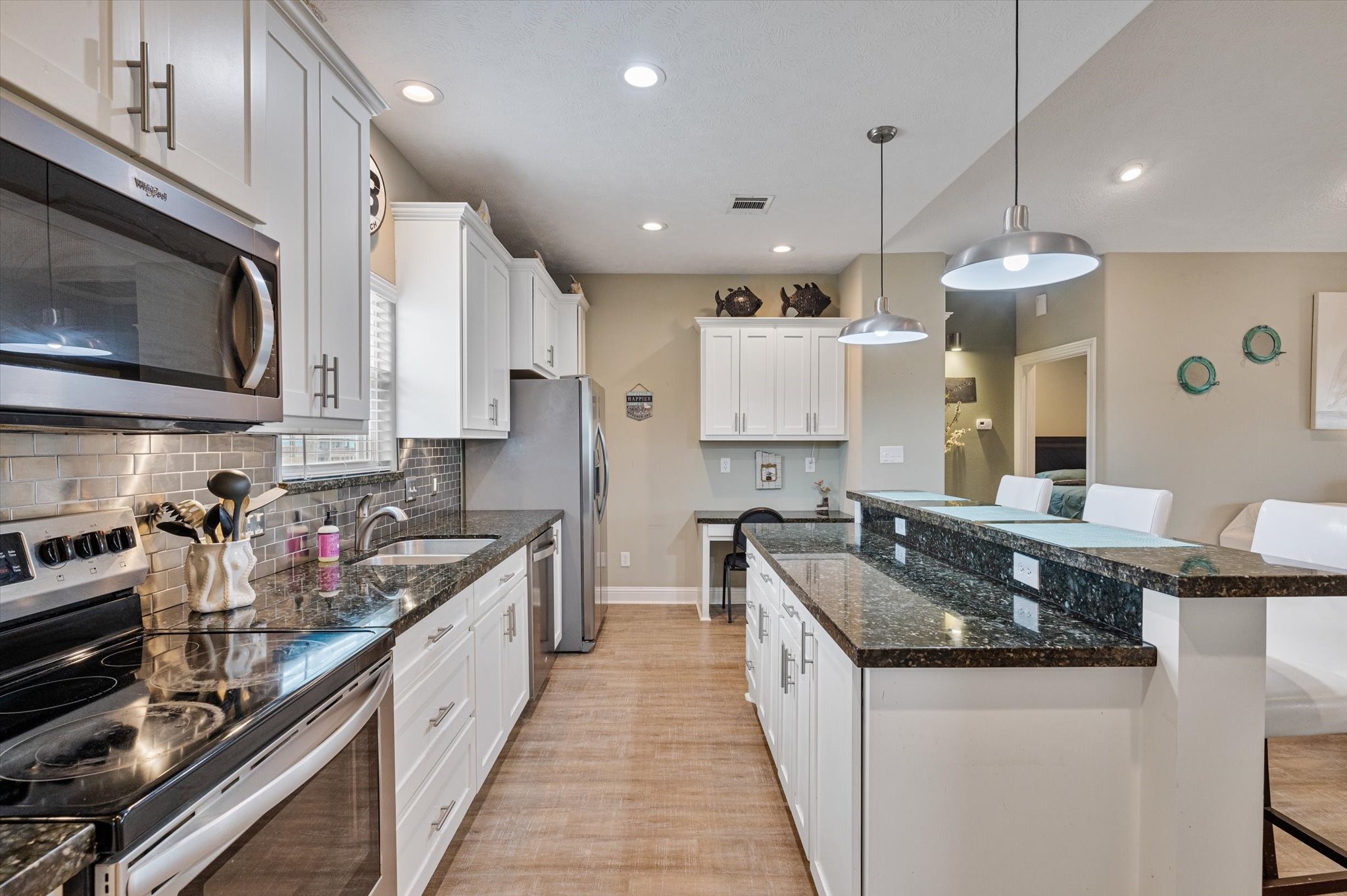 957 Mary Ann Property Photo 11