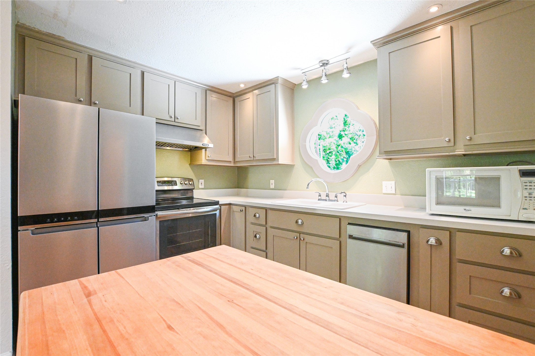 1 Lovers Lane 2 Property Photo 9