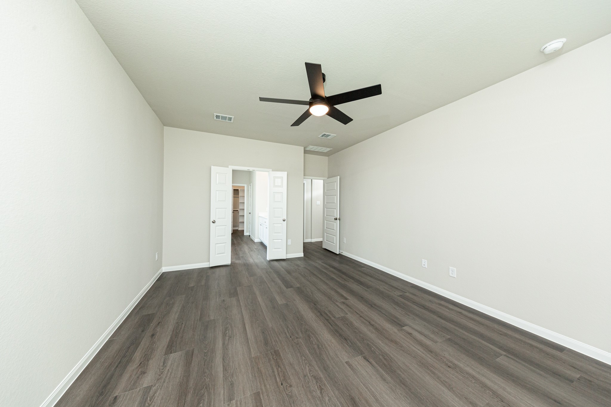 3025 Mustang Grove Way Property Photo 16