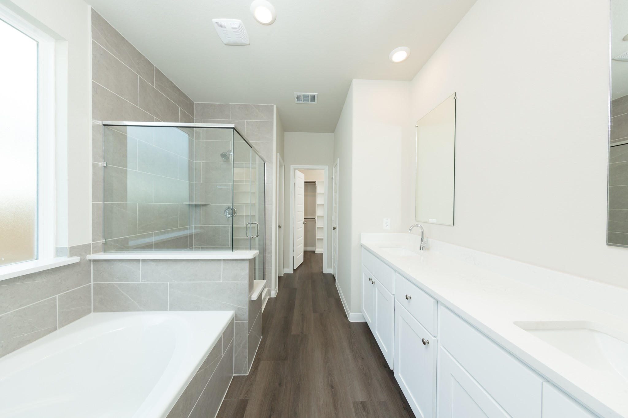 3025 Mustang Grove Way Property Photo 17