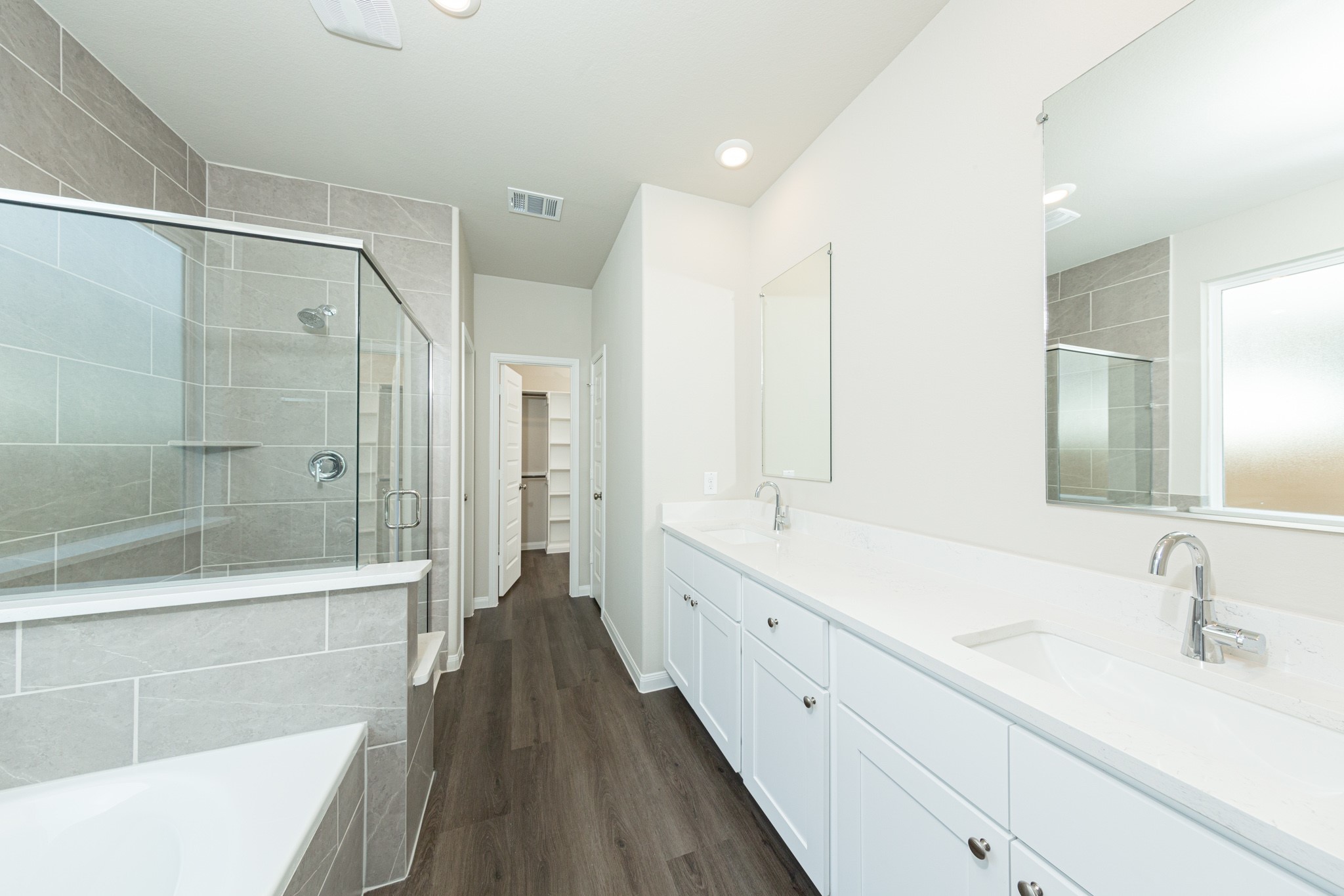 3025 Mustang Grove Way Property Photo 19