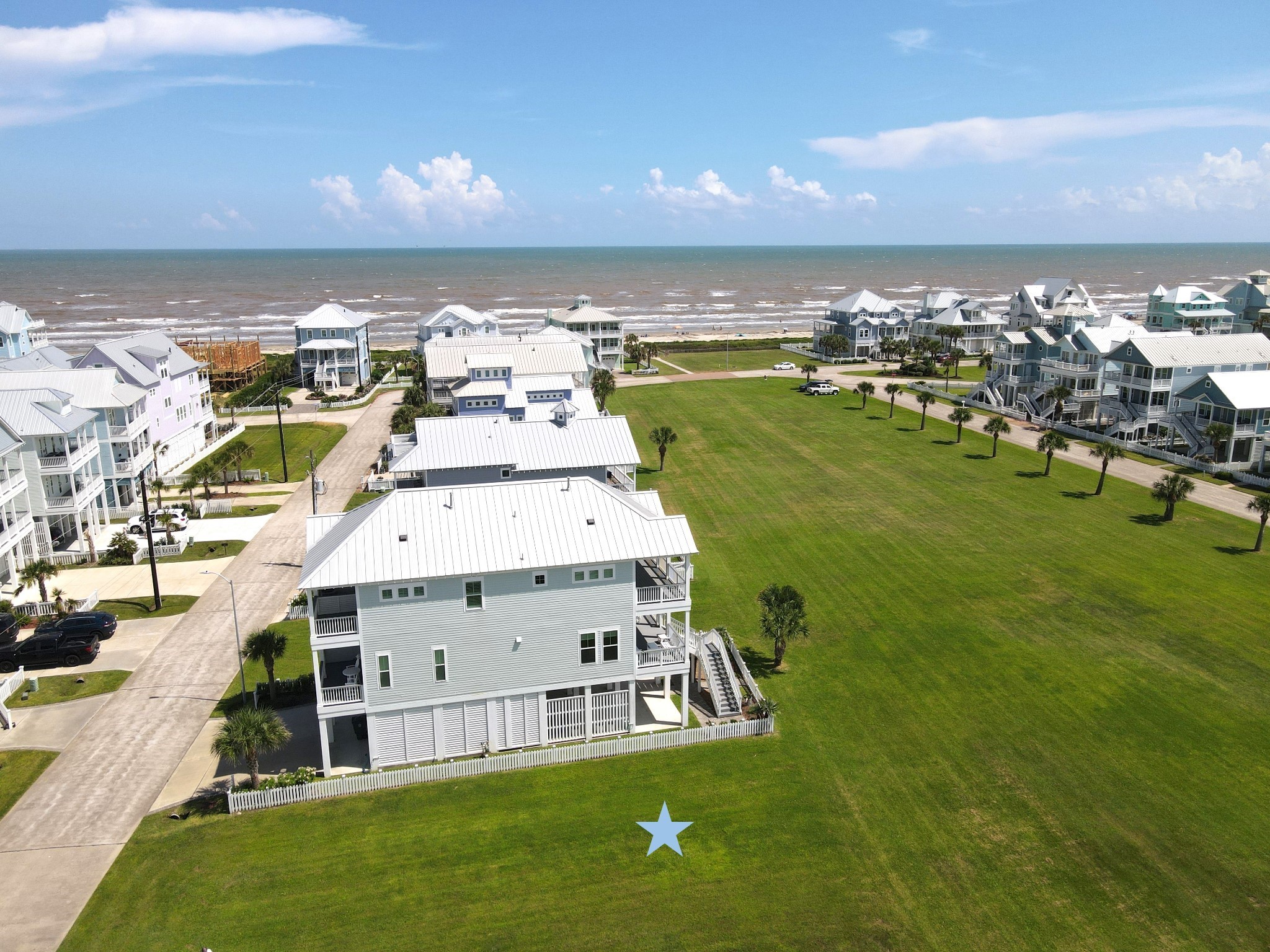 3818 Periwinkle Property Photo 1