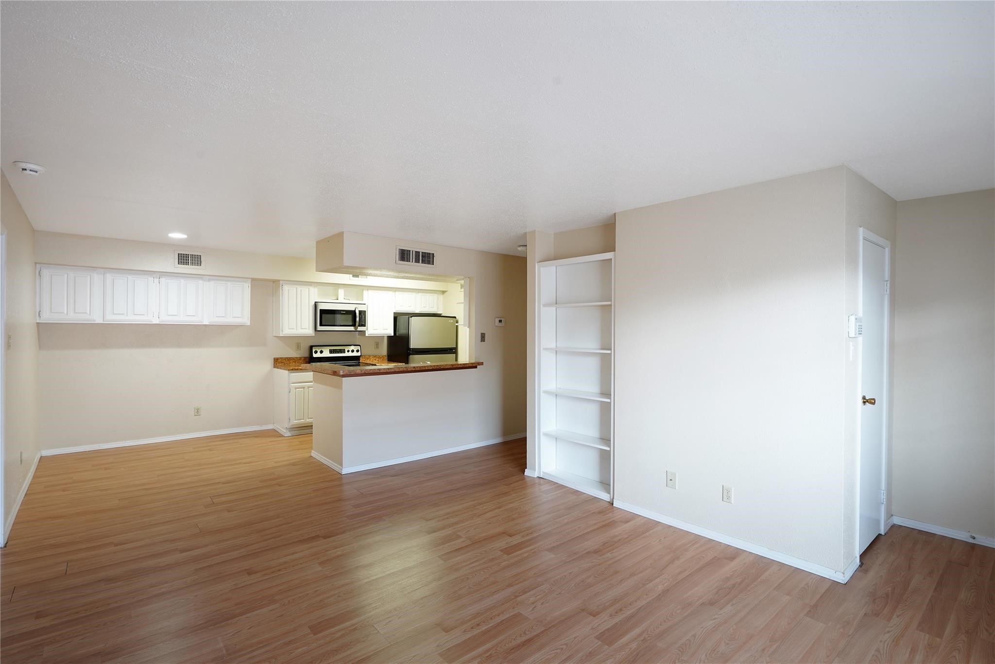 12955 Woodforest Boulevard 32 Property Photo 6