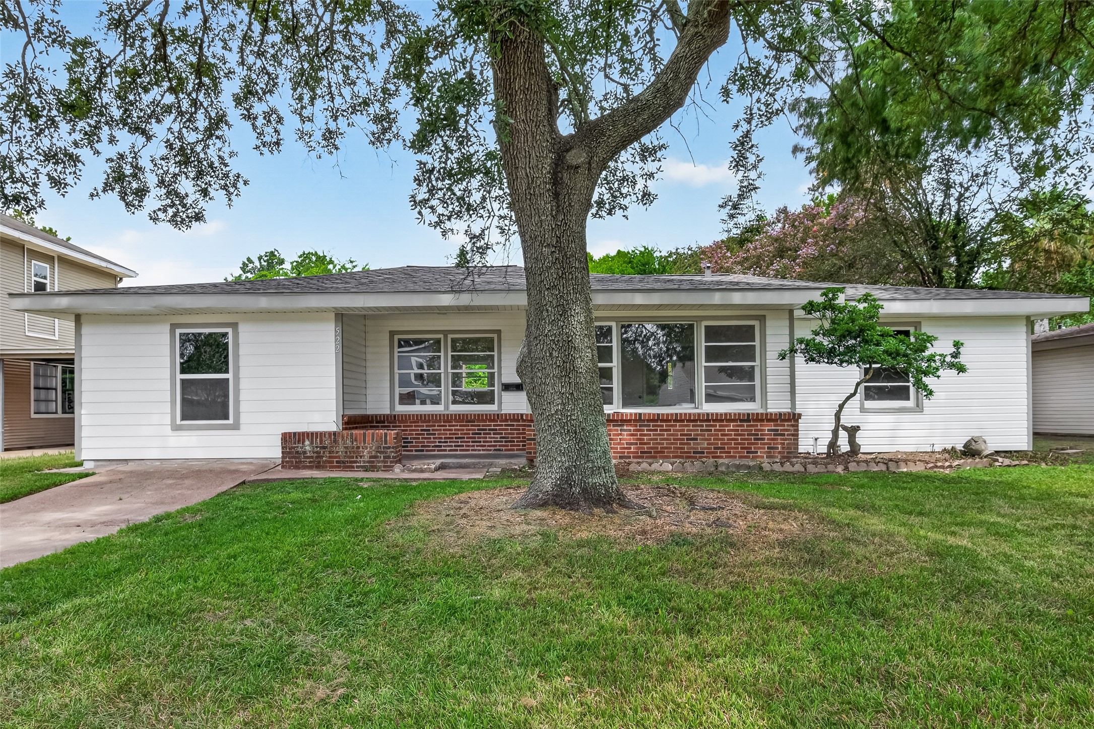 522 23rd Avenue N Property Photo 1