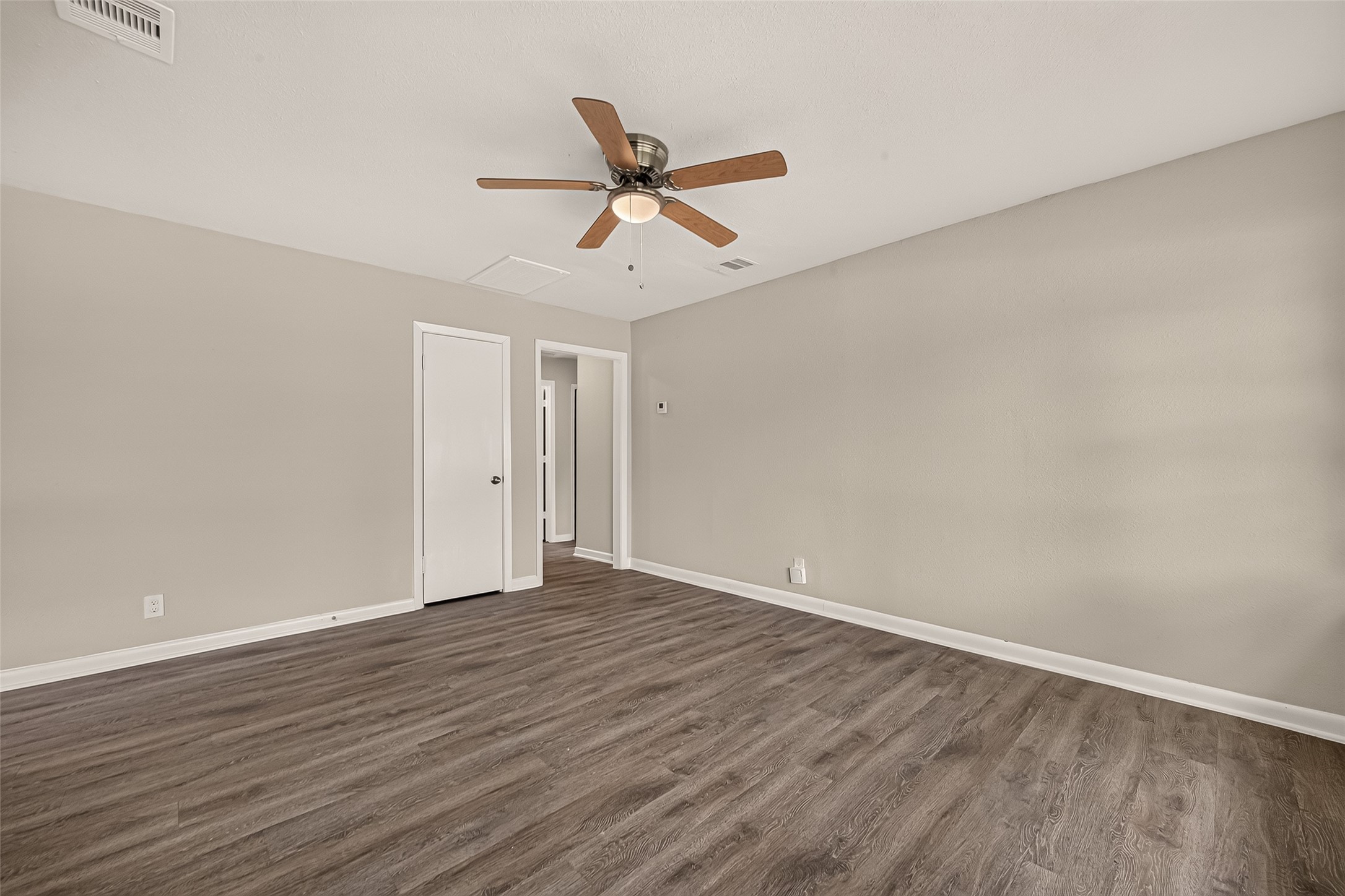 522 23rd Avenue N Property Photo 6