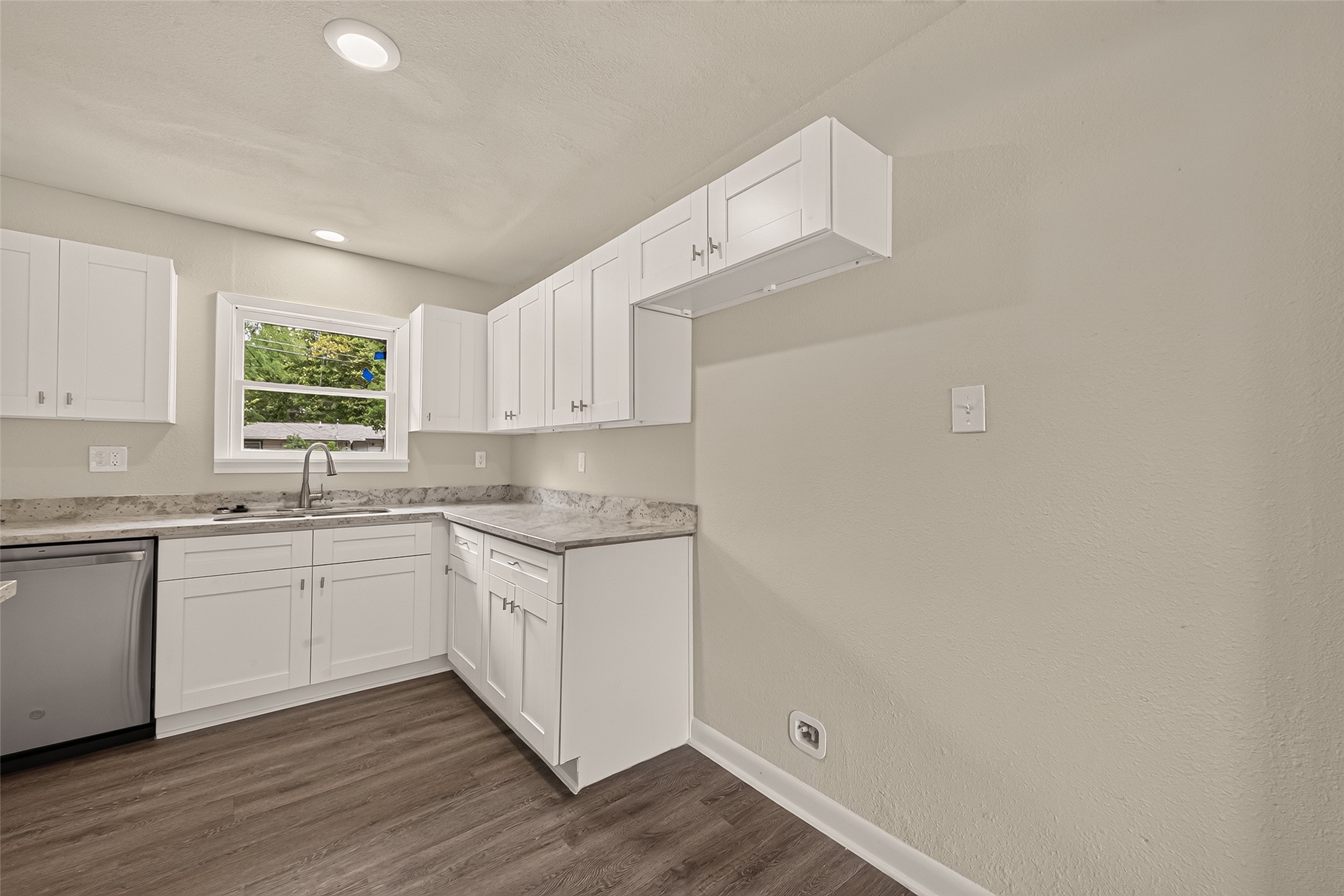 522 23rd Avenue N Property Photo 18
