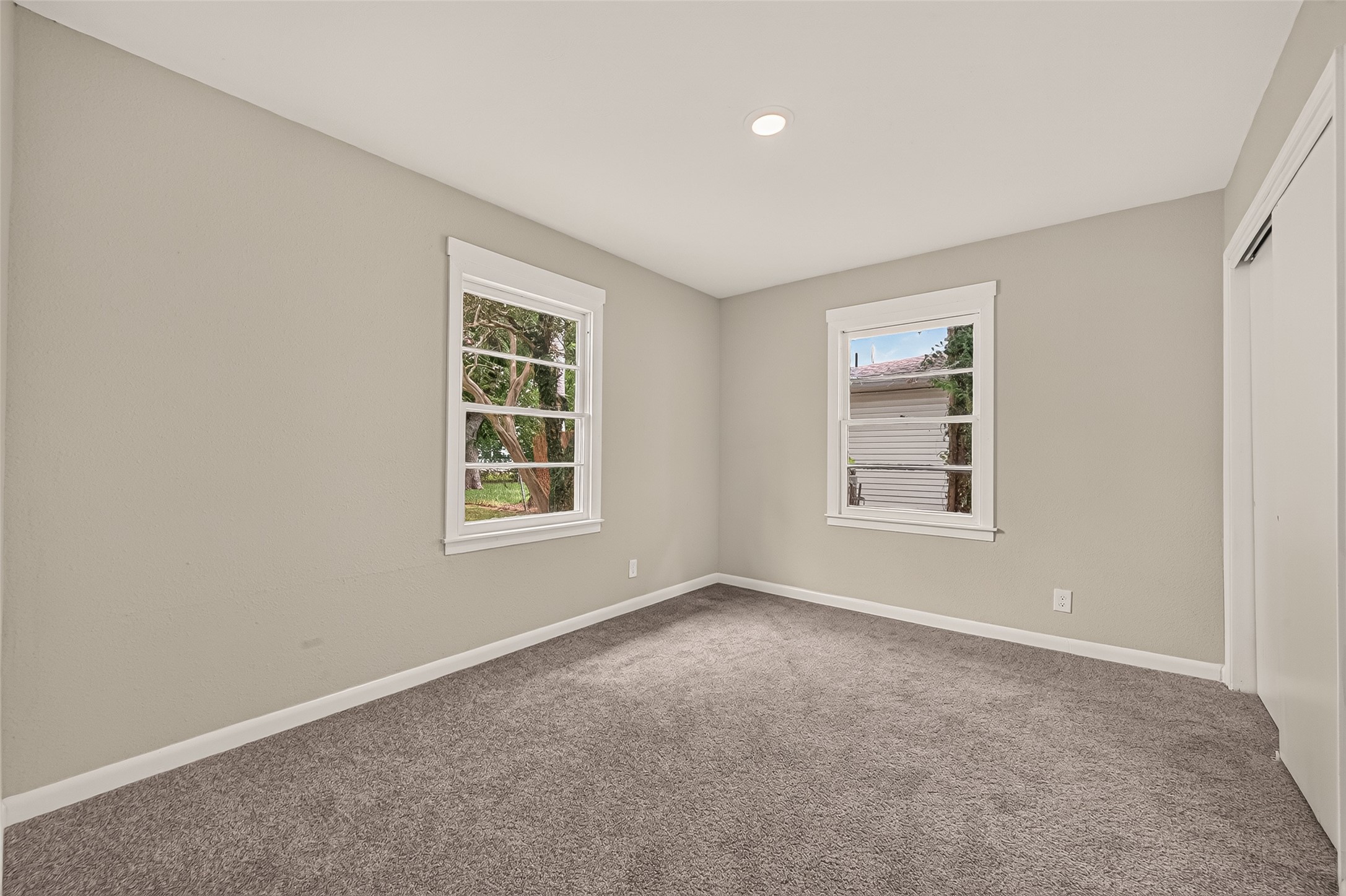 522 23rd Avenue N Property Photo 26