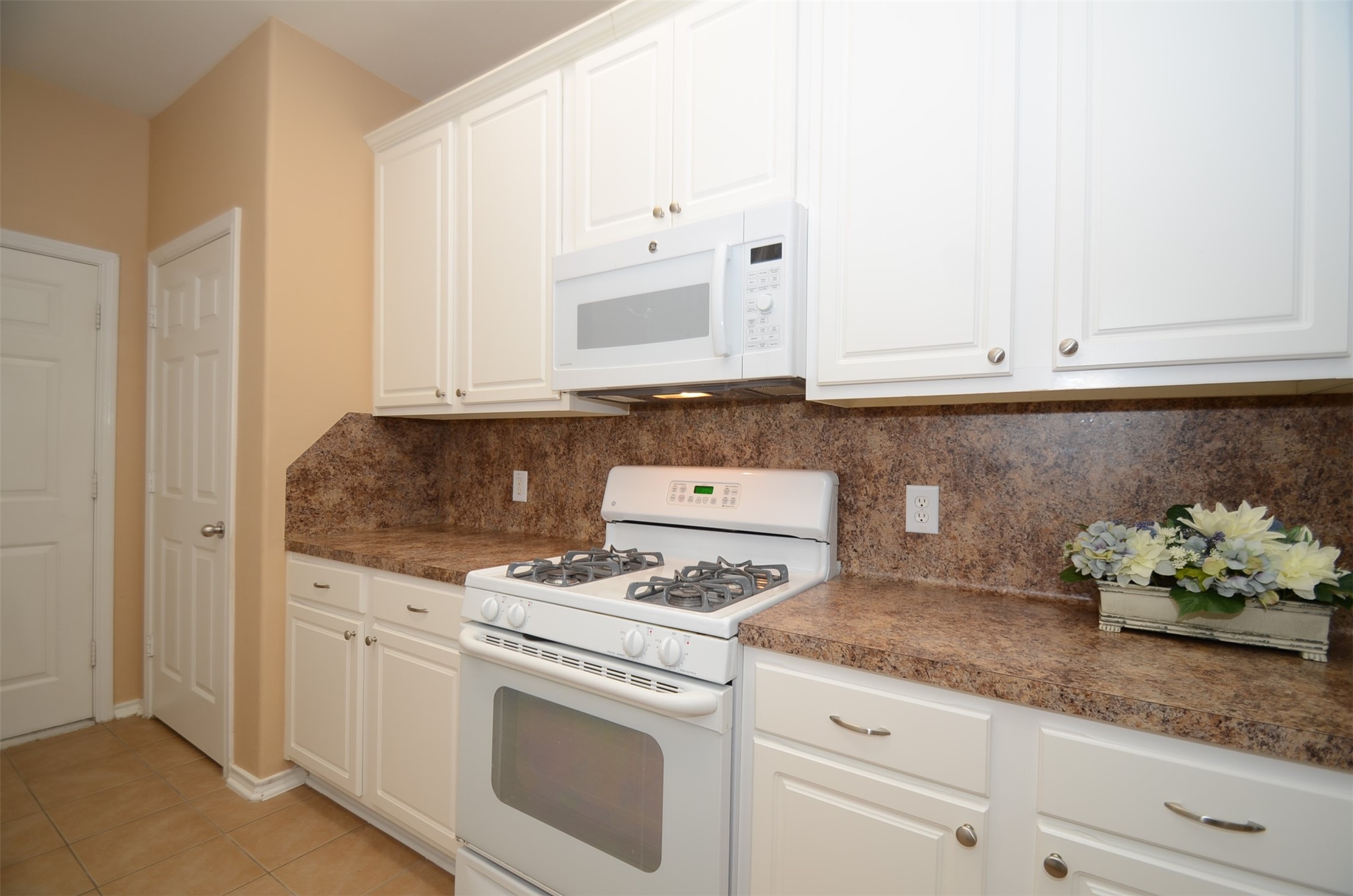5606 Claybeck Lane Property Photo 11