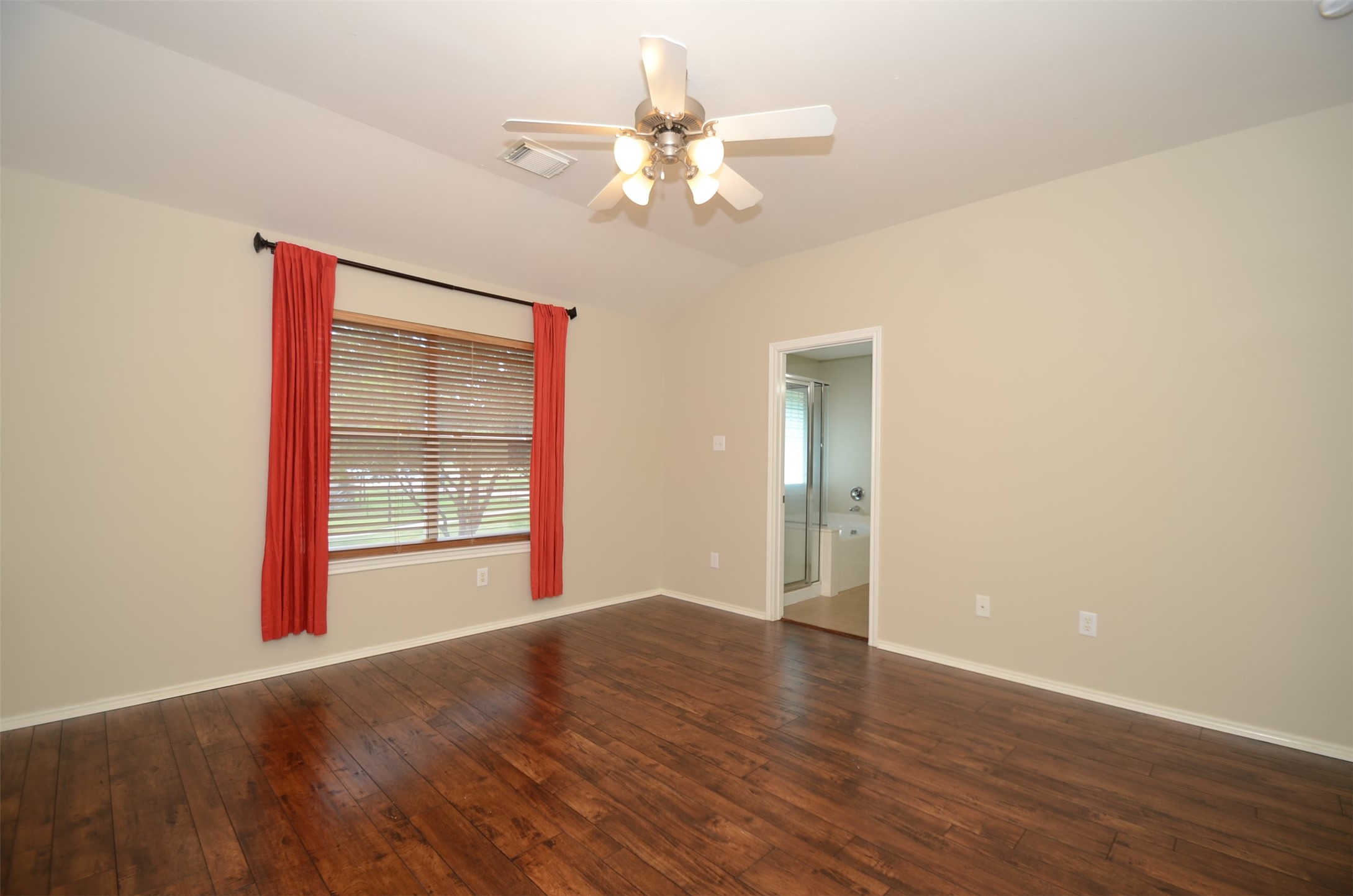 5606 Claybeck Lane Property Photo 17