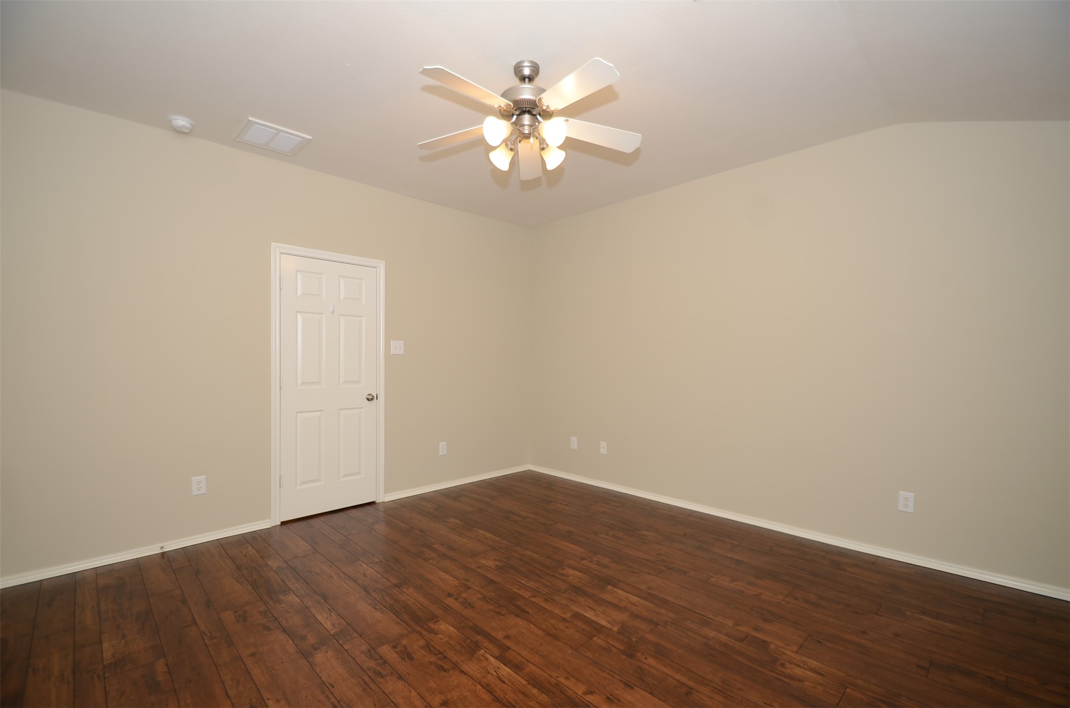 5606 Claybeck Lane Property Photo 18