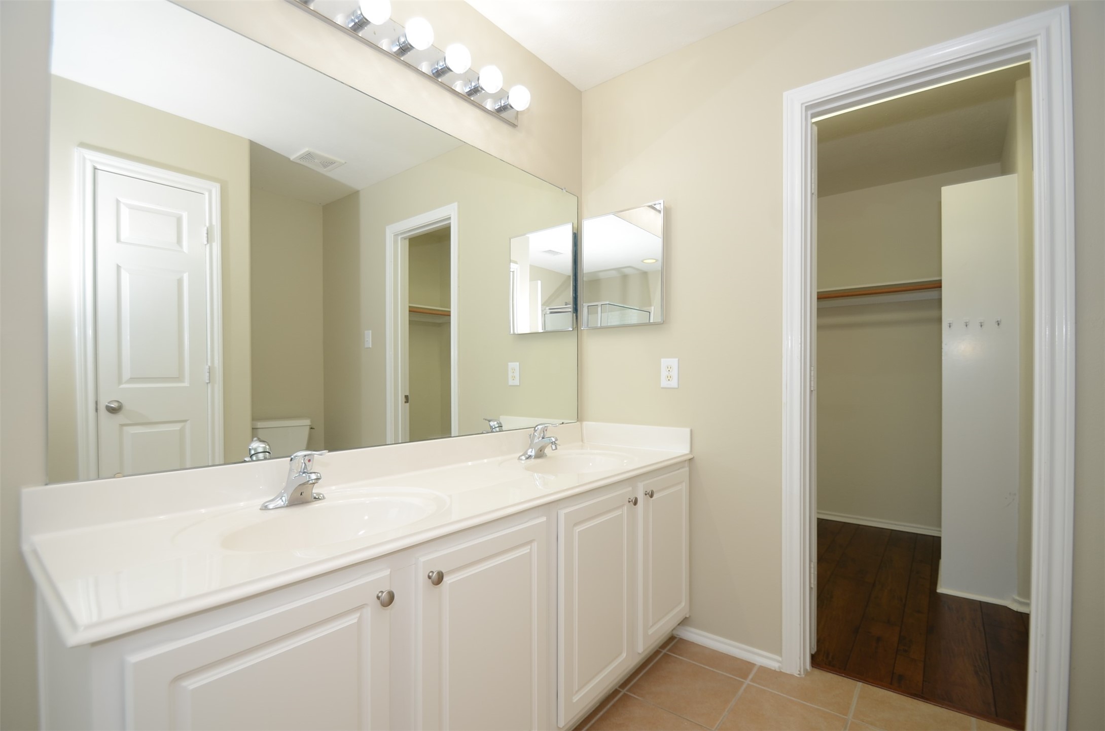 5606 Claybeck Lane Property Photo 20