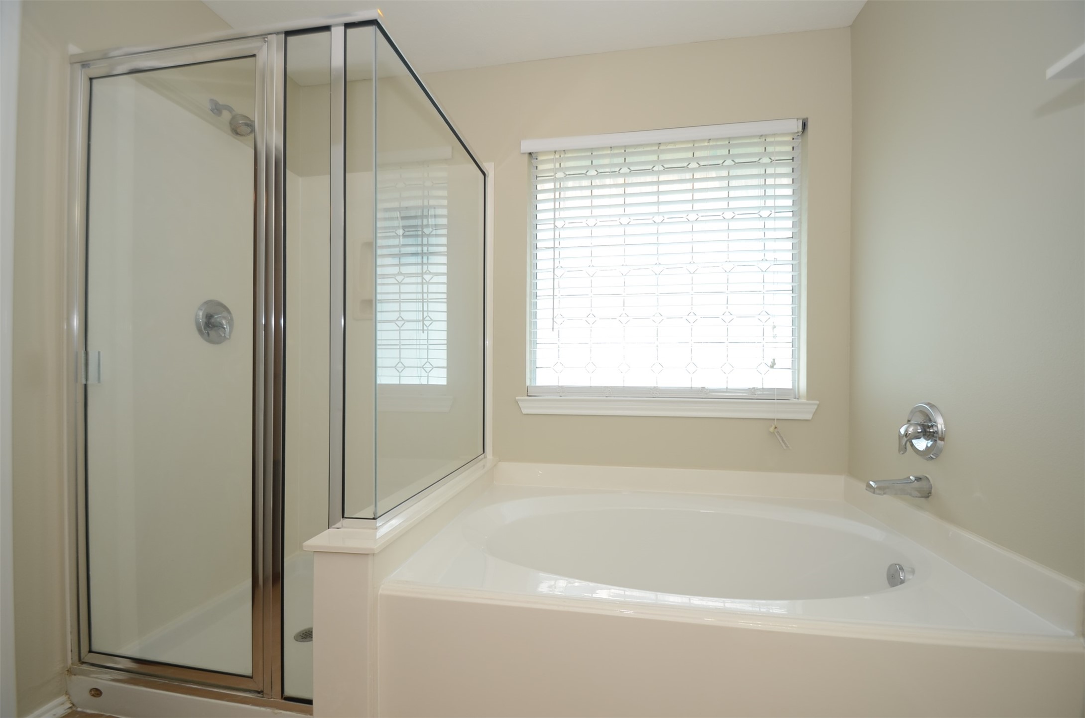 5606 Claybeck Lane Property Photo 21
