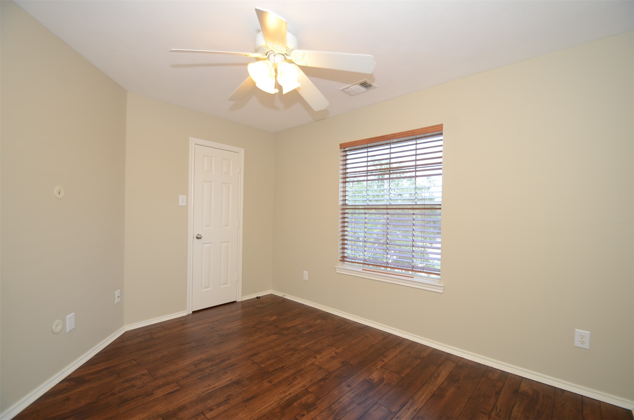 5606 Claybeck Lane Property Photo 26
