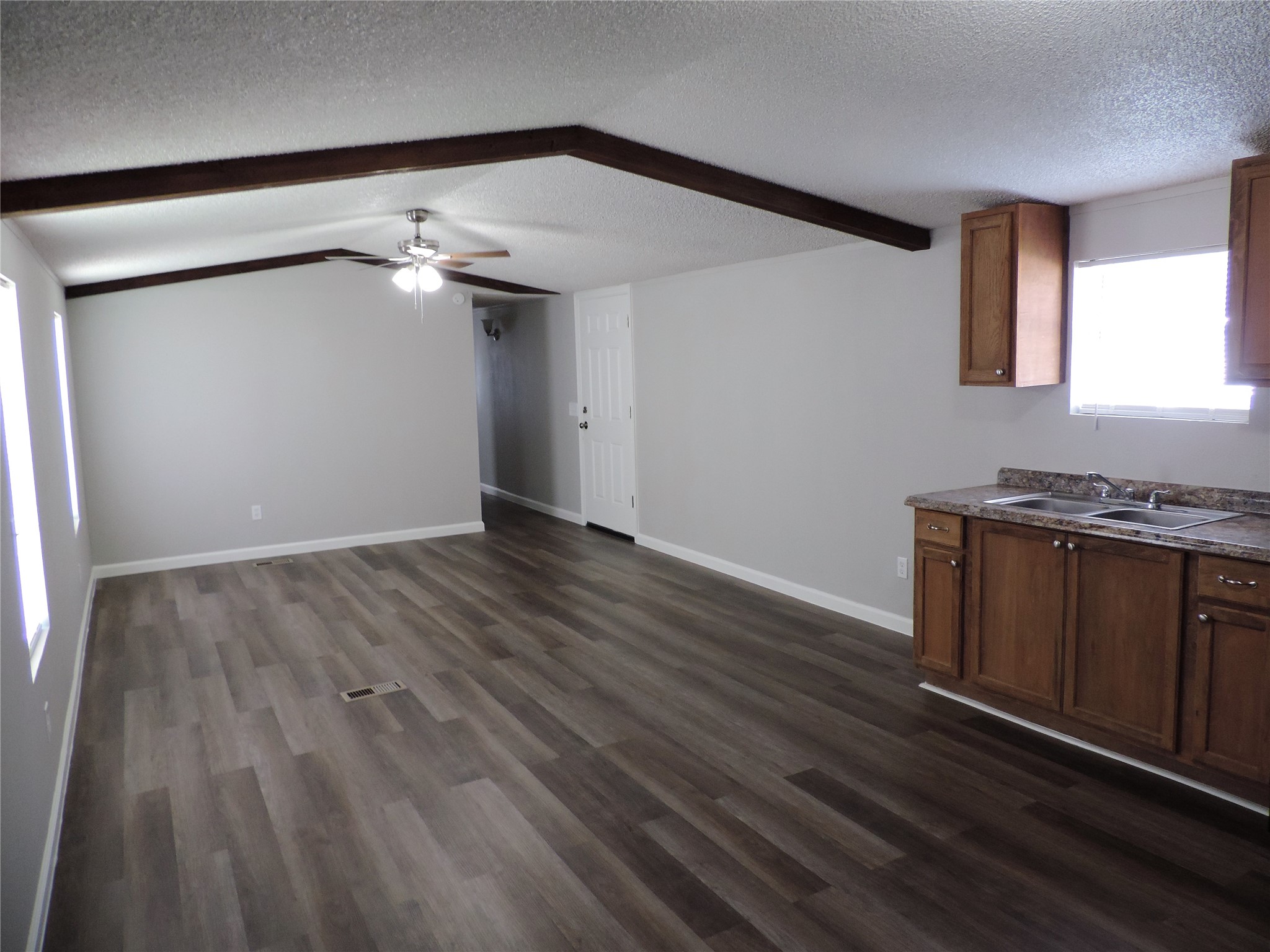 1668 Fm 2518 85 Property Photo 2