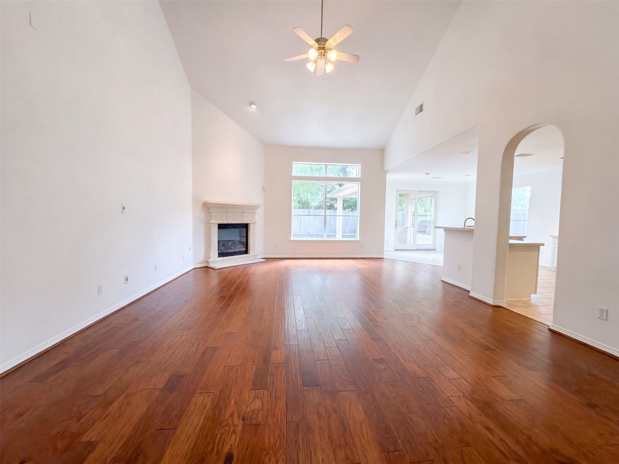 25719 Shady Spruce Lane Property Photo 3