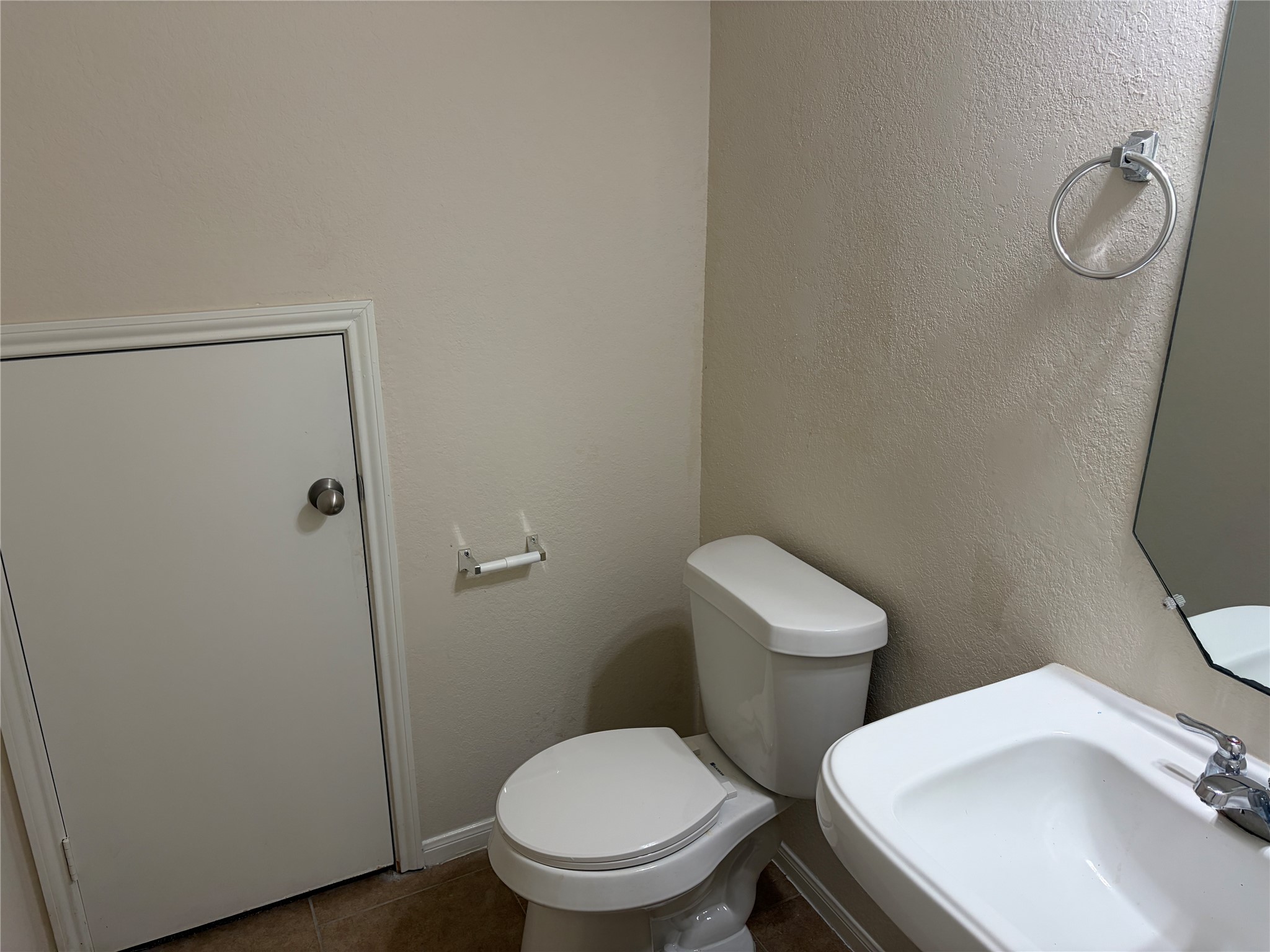 20807 Fair Walnut Way Property Photo 14