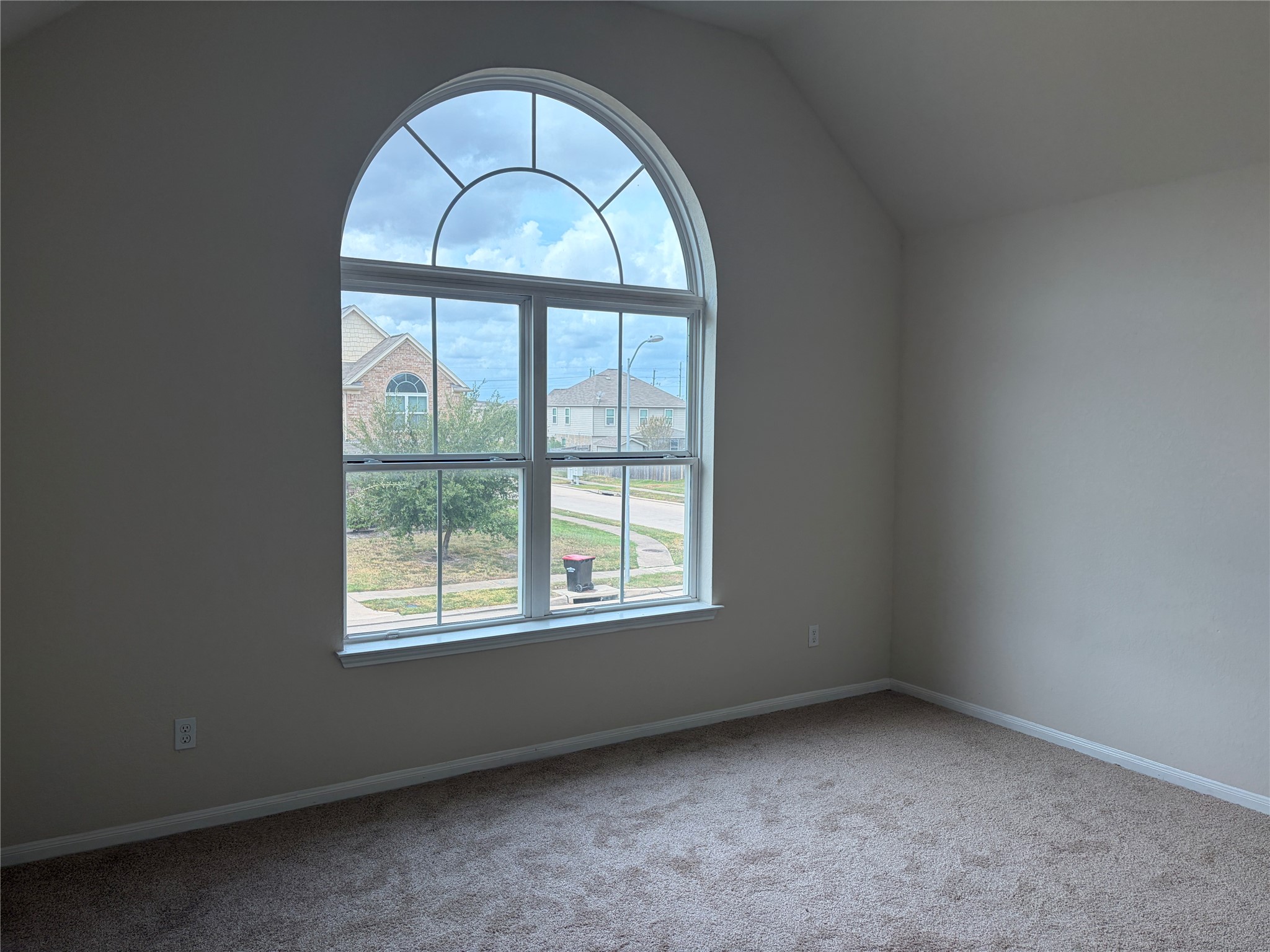 20807 Fair Walnut Way Property Photo 18