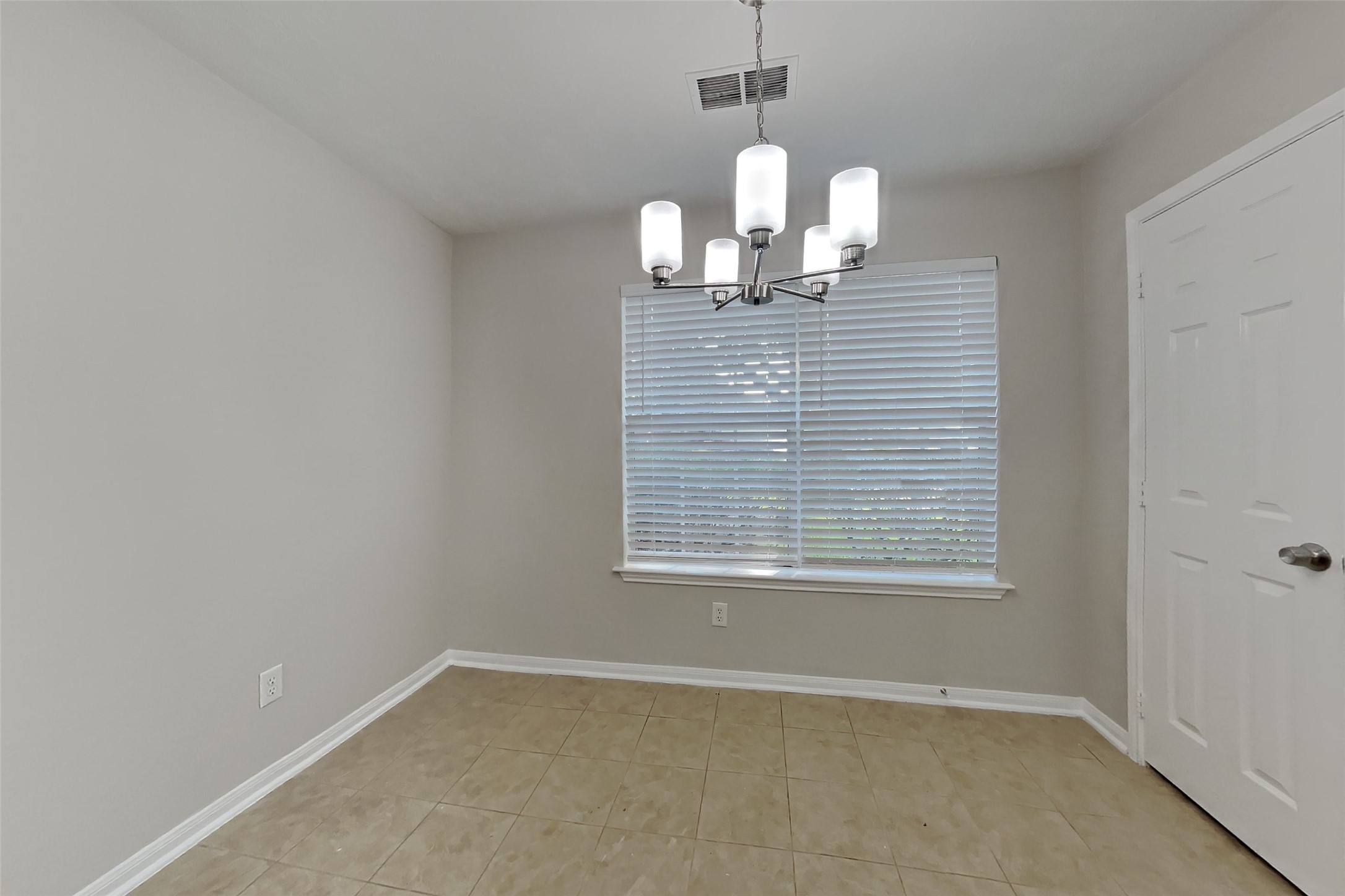 19110 Hayden Wood Drive Property Photo 3
