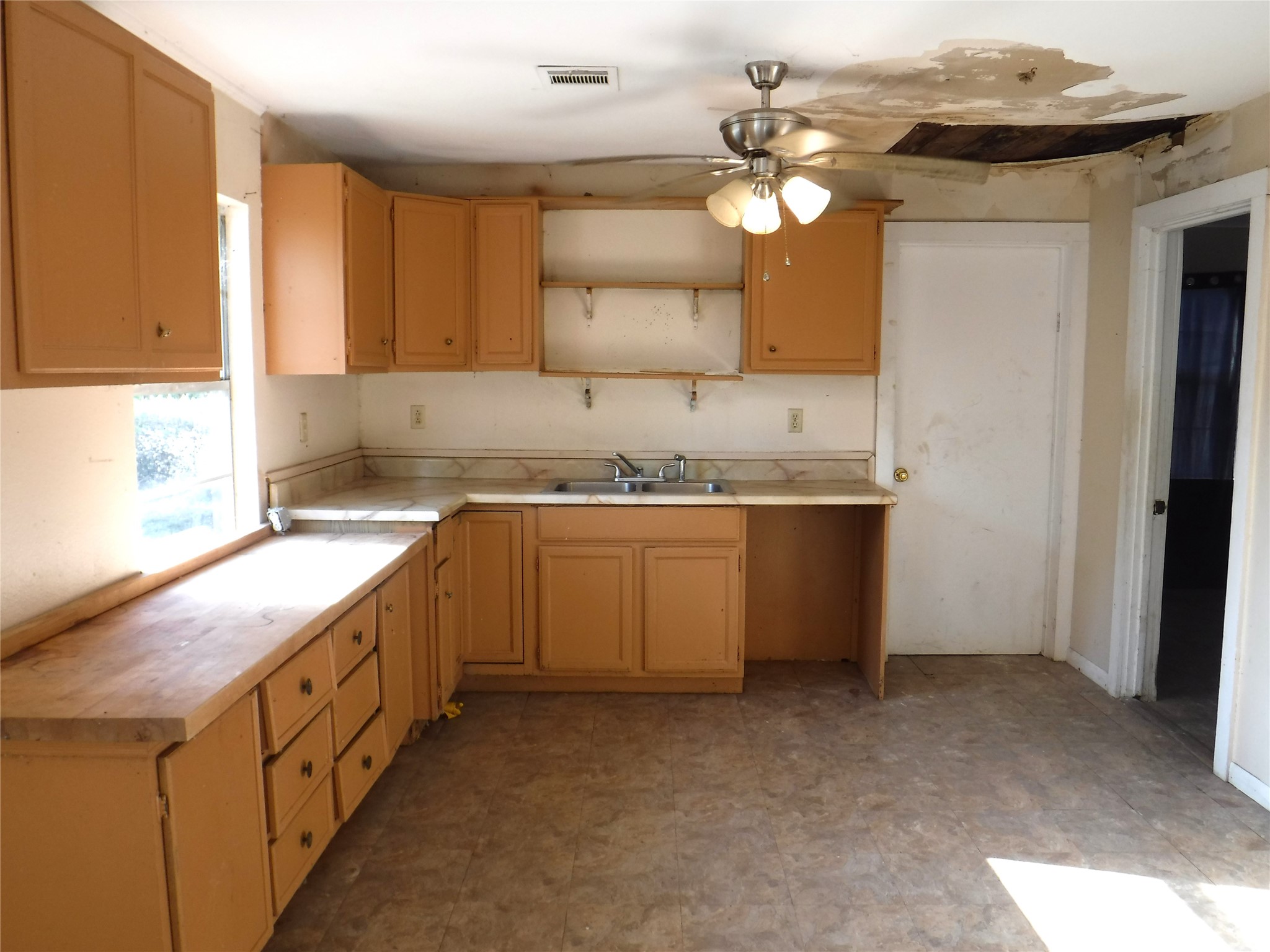 1142 Chestnut Lane Property Photo 8