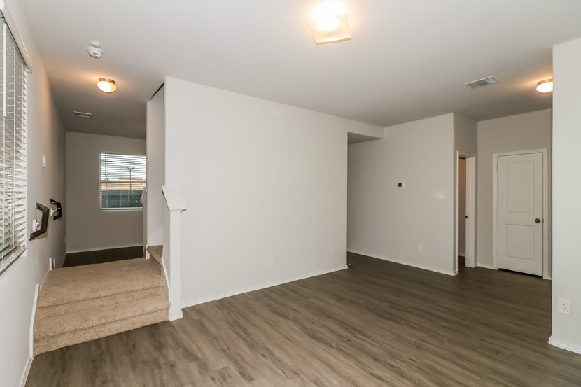 2607 Bouvardia Way Property Photo 5
