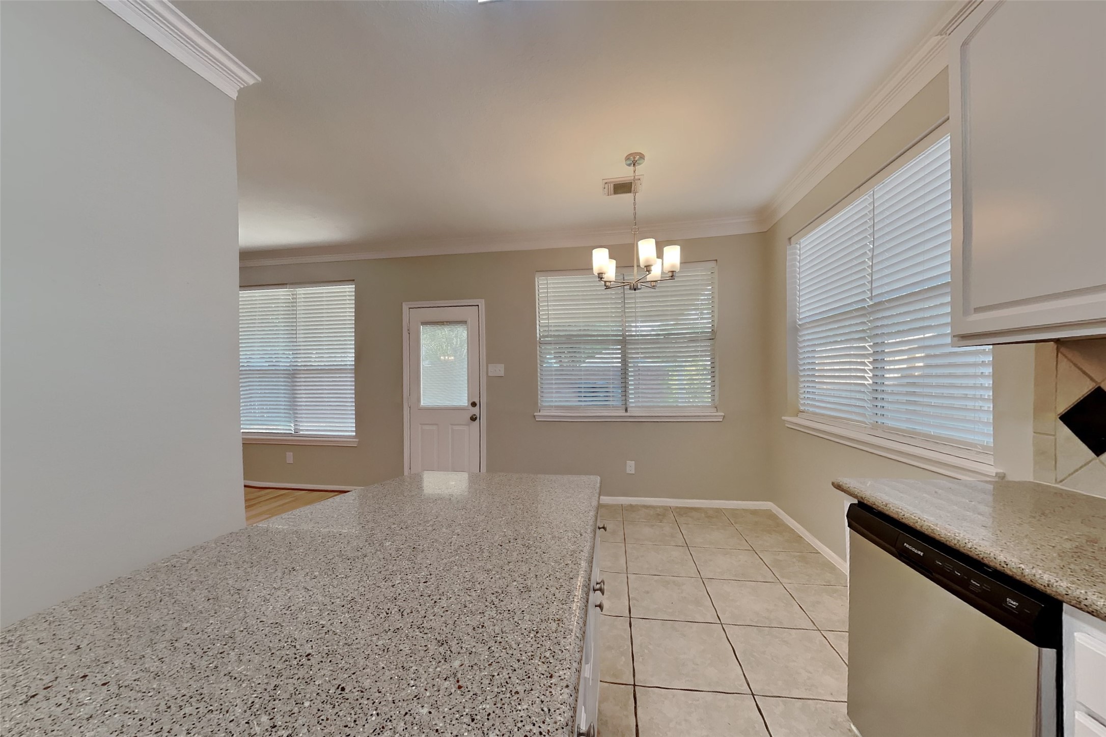 4731 Silverlake Drive Property Photo 5