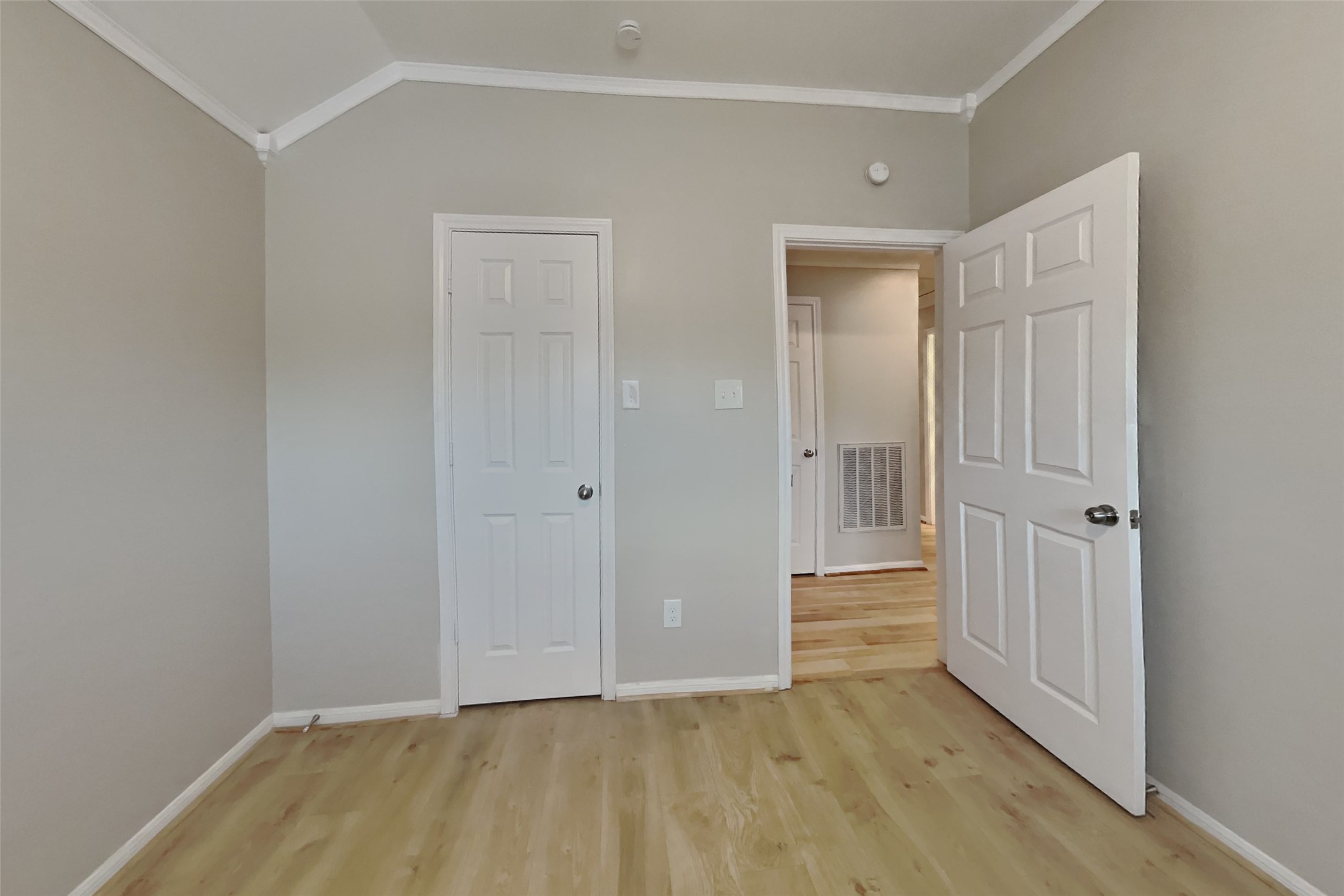 4731 Silverlake Drive Property Photo 13