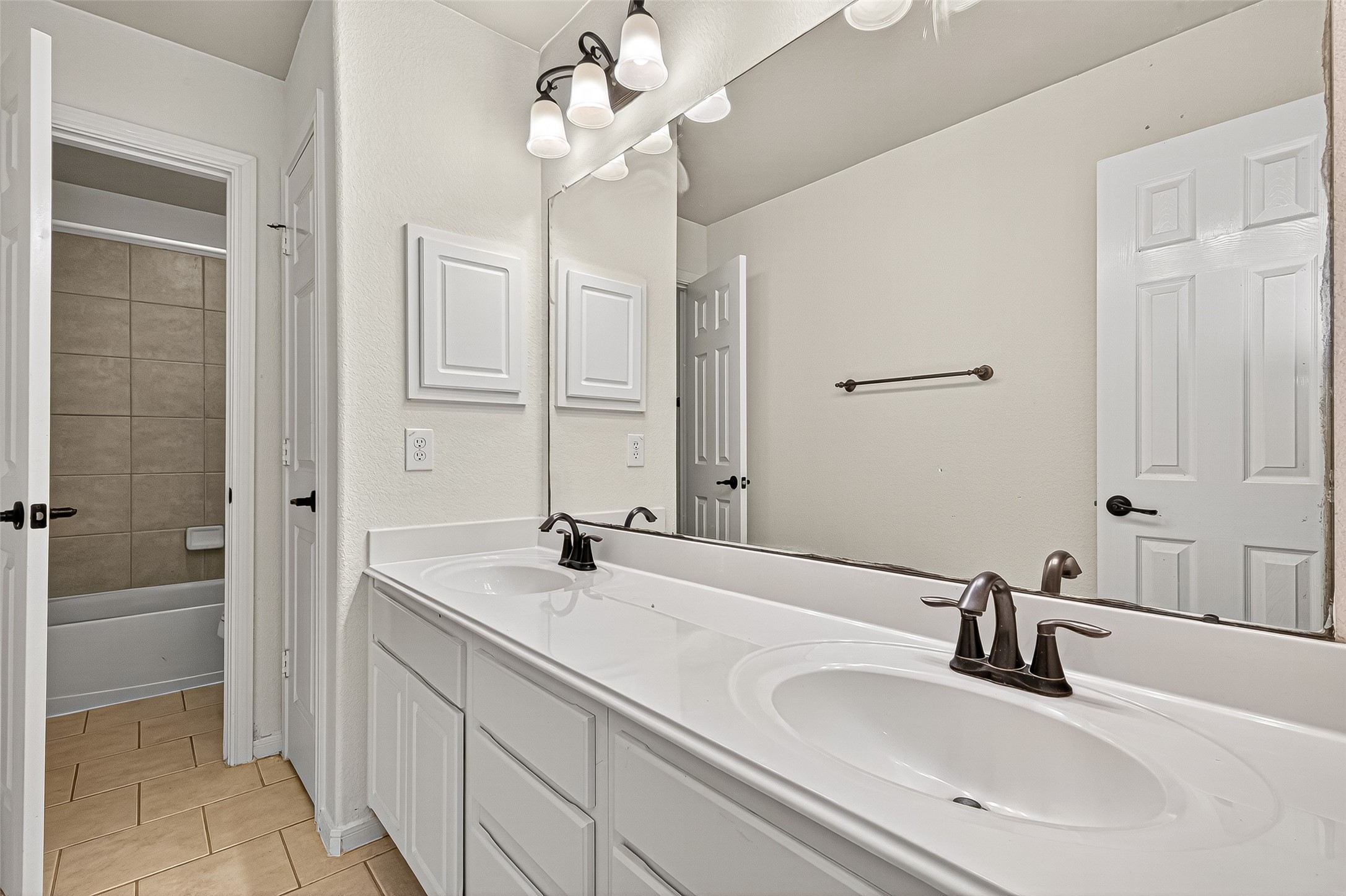 15 Hadlock Place Property Photo 36