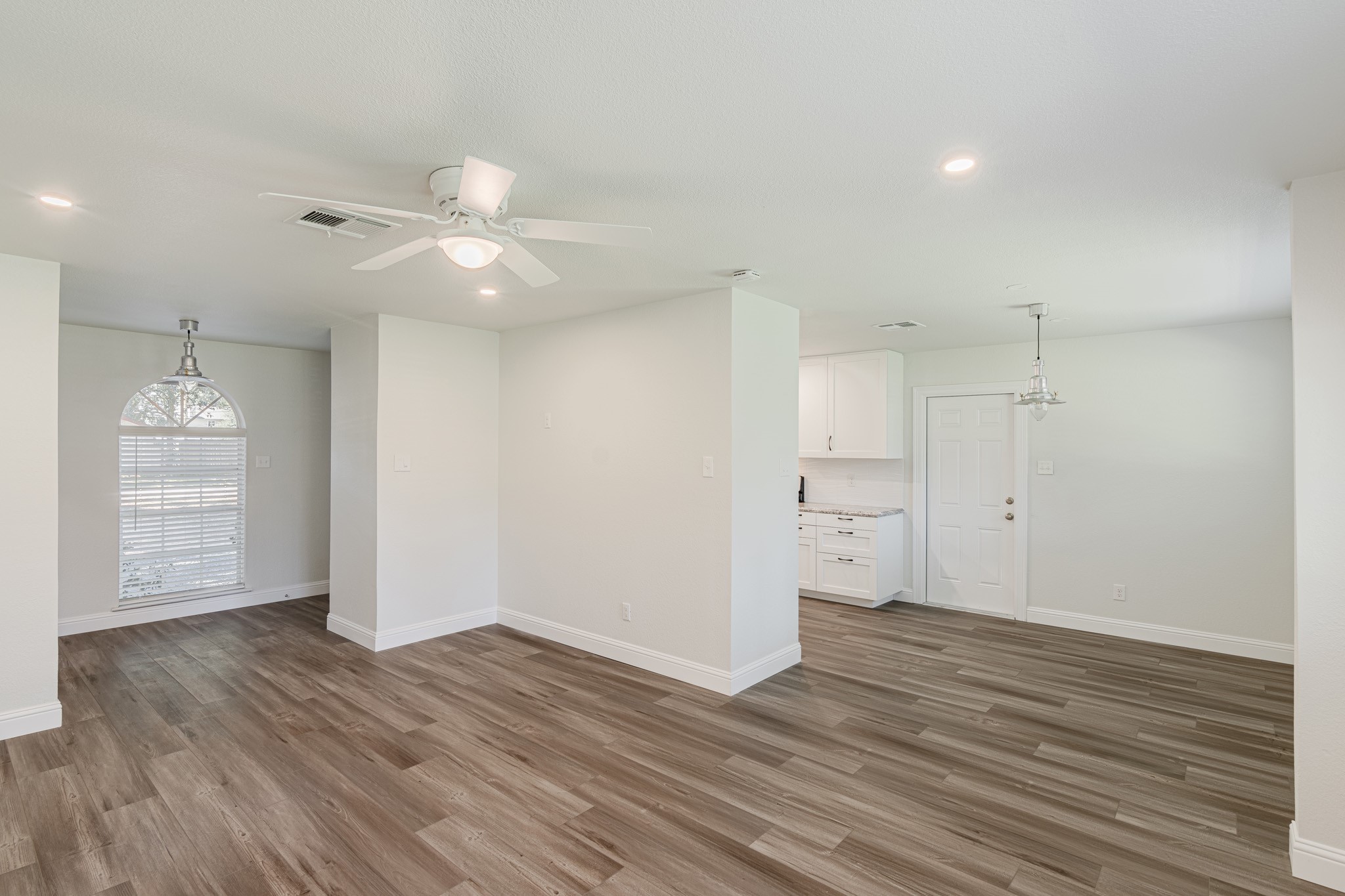 3402 Gary Lane Property Photo 9
