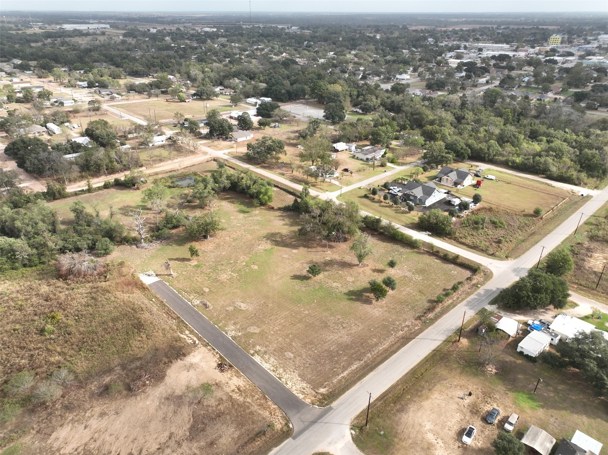 000 19th Property Photo 10