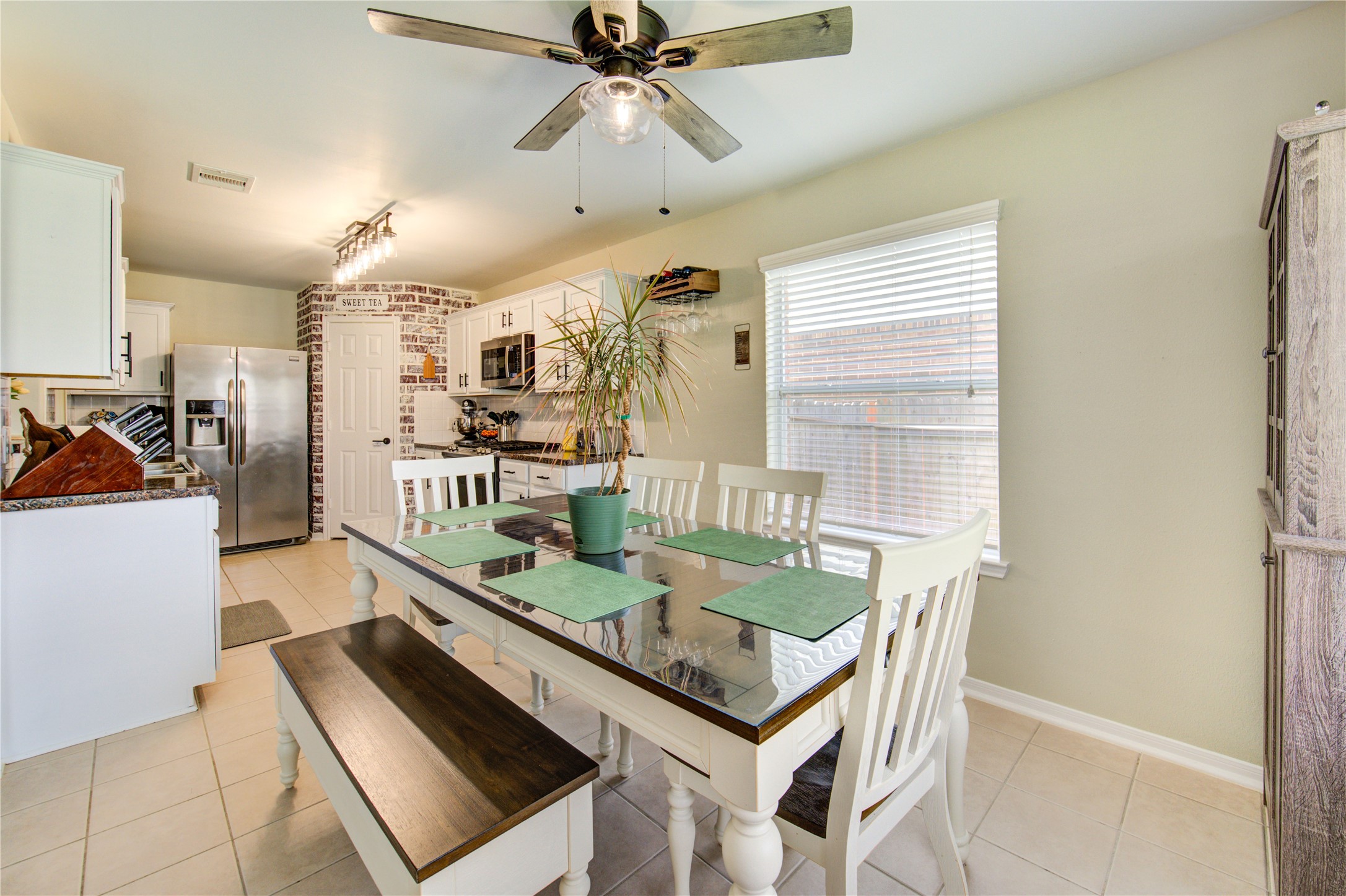 5416 Lilac Grove Ln Property Photo 10