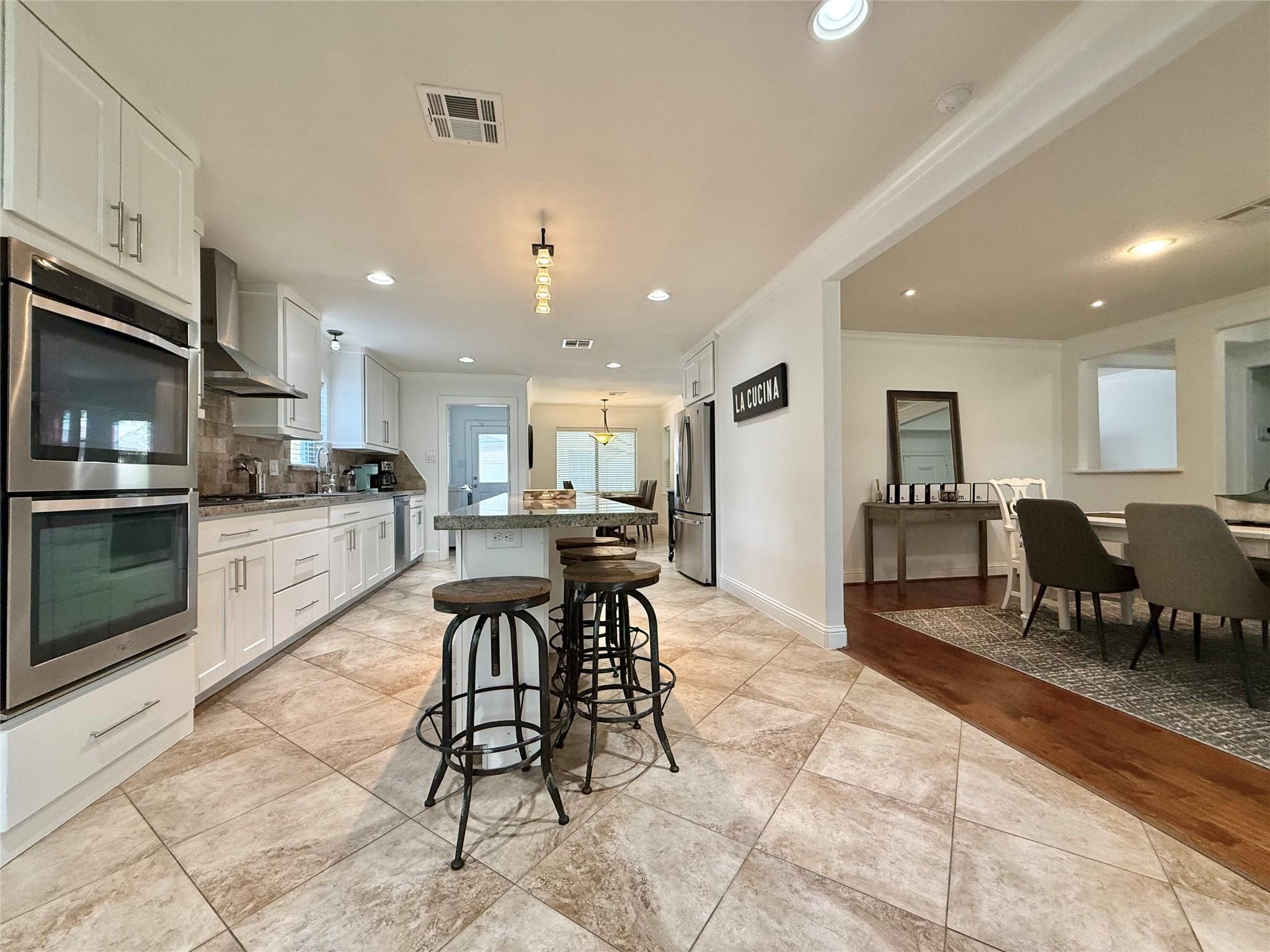 5454 Imogene Street Property Photo 3