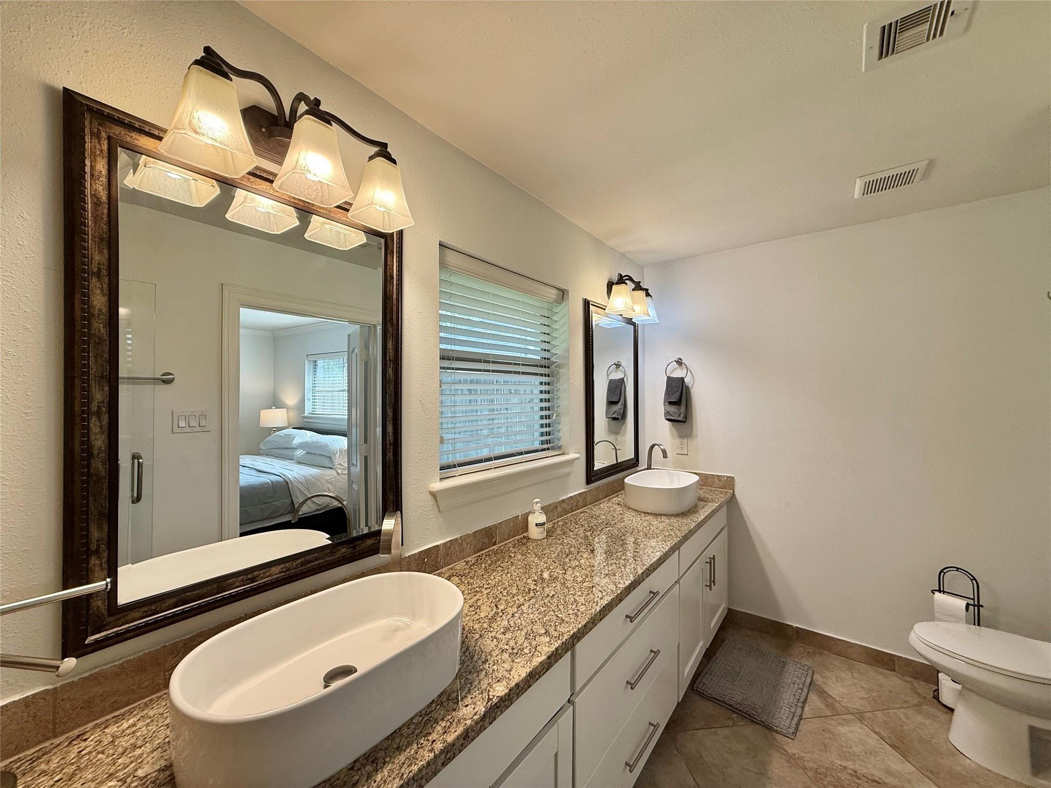 5454 Imogene Street Property Photo 13