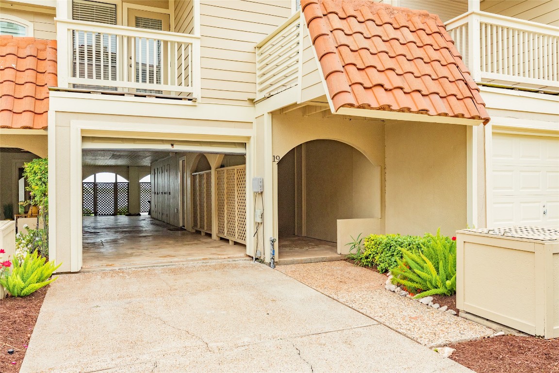 19 Dana Drive B Property Photo 1