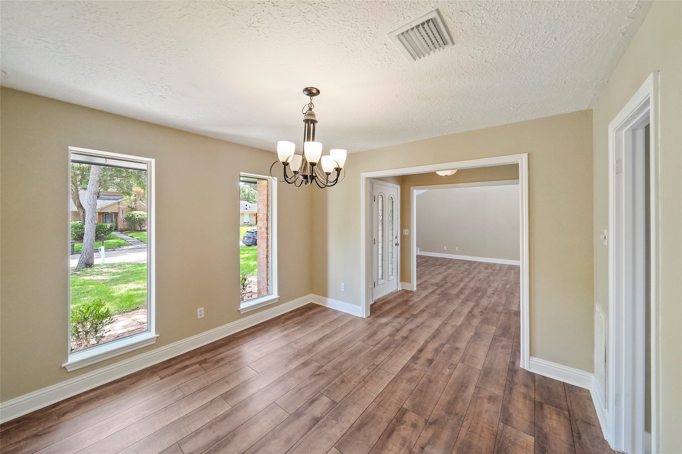 3602 Cobleskill Court Property Photo 4